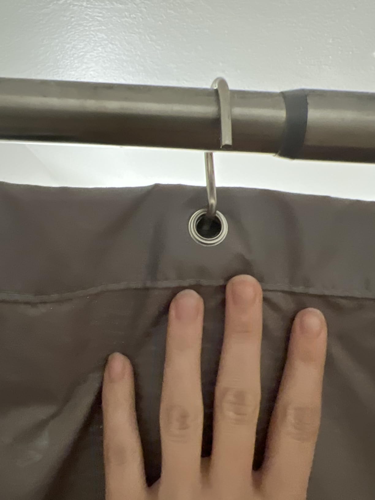 ALYVIA SPRING Waterproof Fabric Shower Curtain Liner with 3 Magnets - Soft Hotel Quality Cloth Shower Liner, Light-Weight & Machine Washable - Standard Size 72x72, White Customer Review ALYVIA SPRING Waterproof Fabric Shower Curtain Liner with 3 Magnets - Soft Hotel Quality Cloth Shower Liner, Light-Weight & Machine Washable - Standard Size 72x72, White - Customer Photo 2