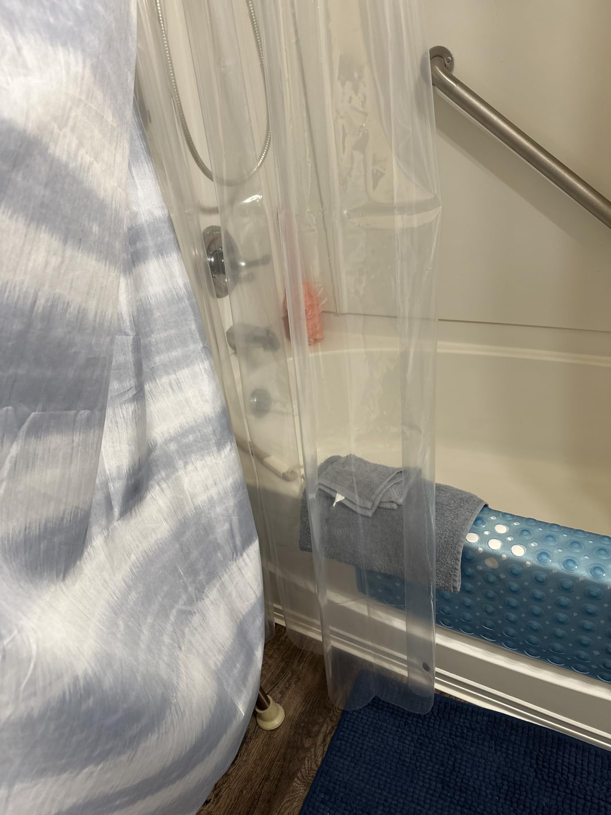 BigFoot Clear Shower Curtain Liner - 72x72 Odorless Plastic with Magnets, Washable Long Bathroom Curtain - Premium PEVA Waterproof Bath Shower Liner, Rust-Proof Bathroom Essentials Customer Review BigFoot Clear Shower Curtain Liner - 72x72 Odorless Plastic with Magnets, Washable Long Bathroom Curtain - Premium PEVA Waterproof Bath Shower Liner, Rust-Proof Bathroom Essentials - Customer Photo 2