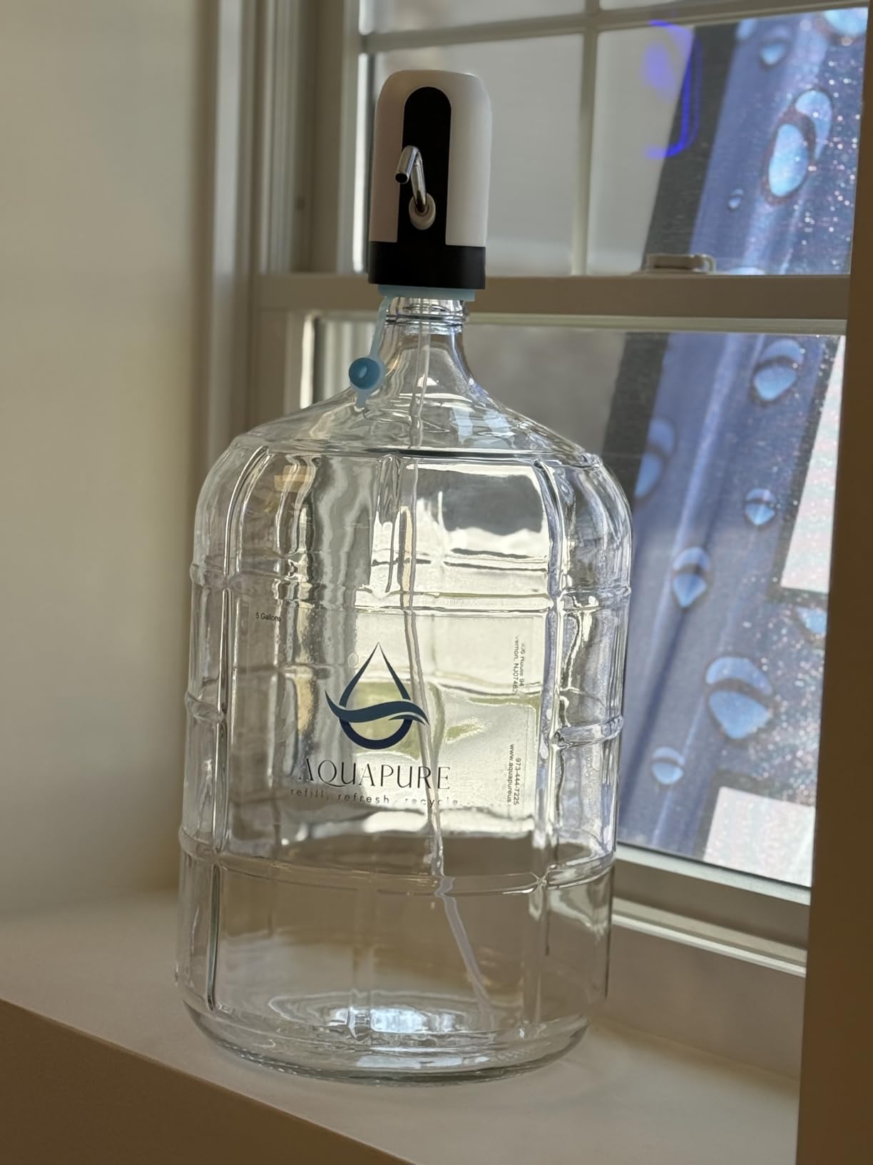 Myvision Water Dispenser for 5 Gallon Bottle, Portable USB Charging Electric Water Pump, Drinking Water Jug Pump for Home, Kitchen, Living Room, Office, Camping, Universal for 3-5 Gallon (Black) - Customer Photo 1