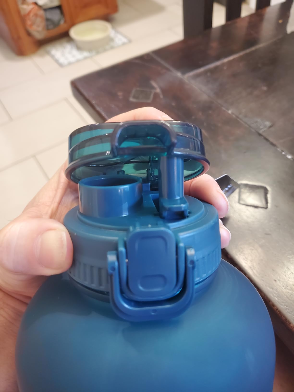 AQUAFIT 1 Gallon Water Bottle with Time Marker - Straw & Chug Lid - BPA Free Gym Water Bottle with Straw - Big Gallon Jug (Gray, 128 oz - 2 Lids) - Customer Photo 4