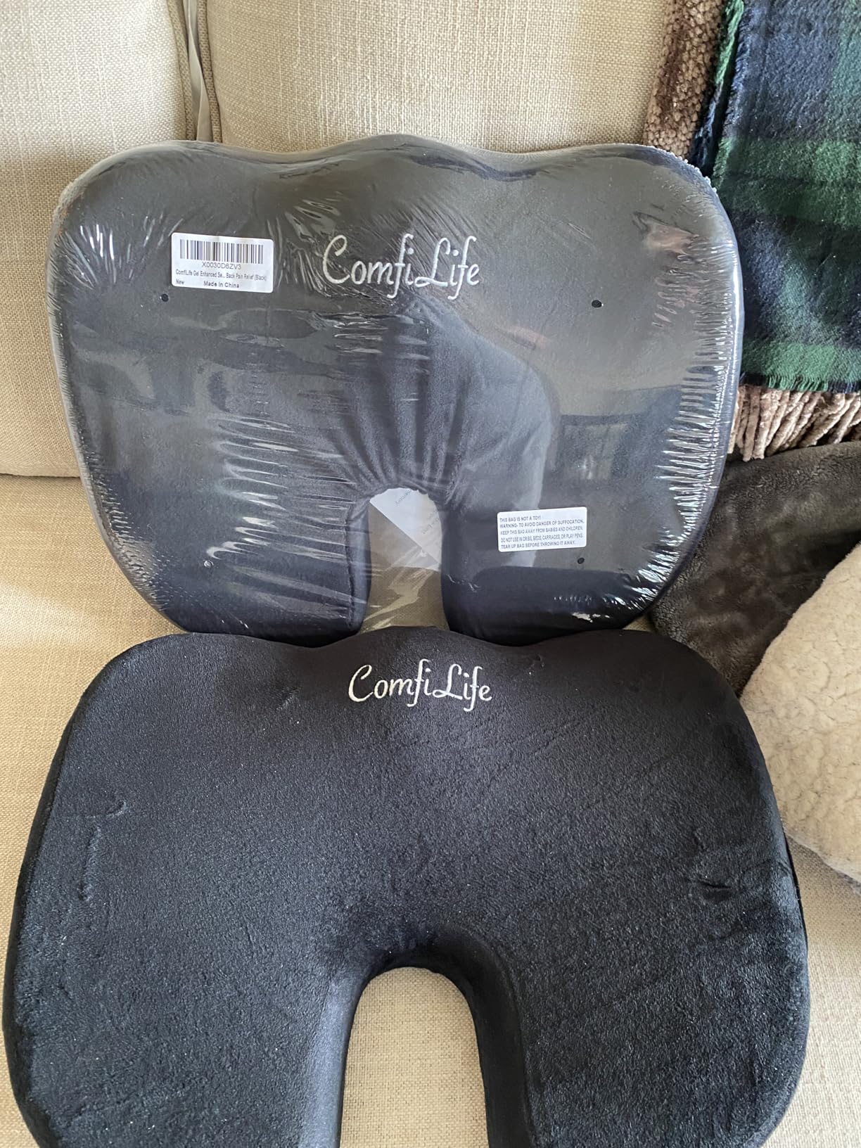 ComfiLife Premium Gel & Memory Foam Seat Cushion – Doctor Recommended Office Chair Cushion, Car Seat Cushion – Chair Cushions for Back & Sciatica Pain Relief – Seat Cushions for Office & Desk (Black) - Customer Photo 4