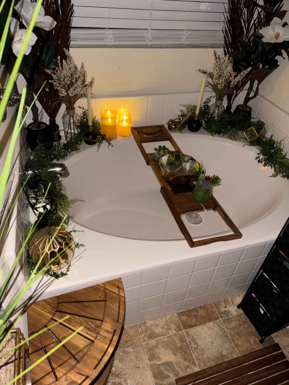 VaeFae Premium Teak Bathtub Tray, Expandable Wooden Bath Tray for Tub, Luxury Bathtub & Bathroom Accessories, Great House Warming, Anniversary & Wedding and Birthday Gifts (Free Teak Body Brush) - Customer Photo 2