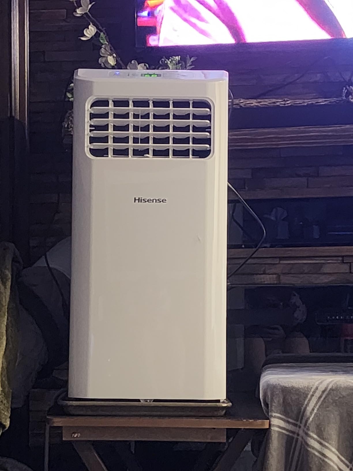 Hisense Portable Air Conditioner 6,000 BTU Cooling Dehumidifier Fan for Smaller Room up to 250 sq ft, Remote Control, White Customer Review Hisense Portable Air Conditioner 6,000 BTU Cooling Dehumidifier Fan for Smaller Room up to 250 sq ft, Remote Control, White - Customer Photo 2