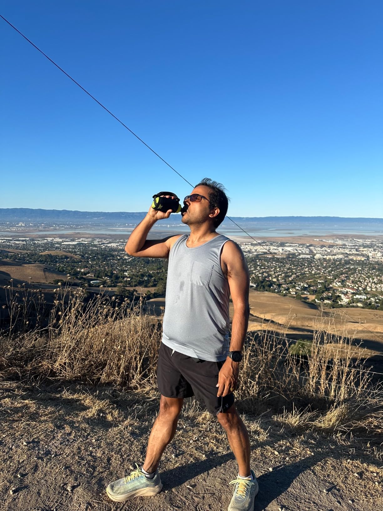 Amphipod Hydraform Ergo-Lite Handheld Water Bottle, BPA-Free Minimalist Insulated Hydration for Ultra-Running & Walking - Charcoal - 10.5 oz - Customer Photo 1