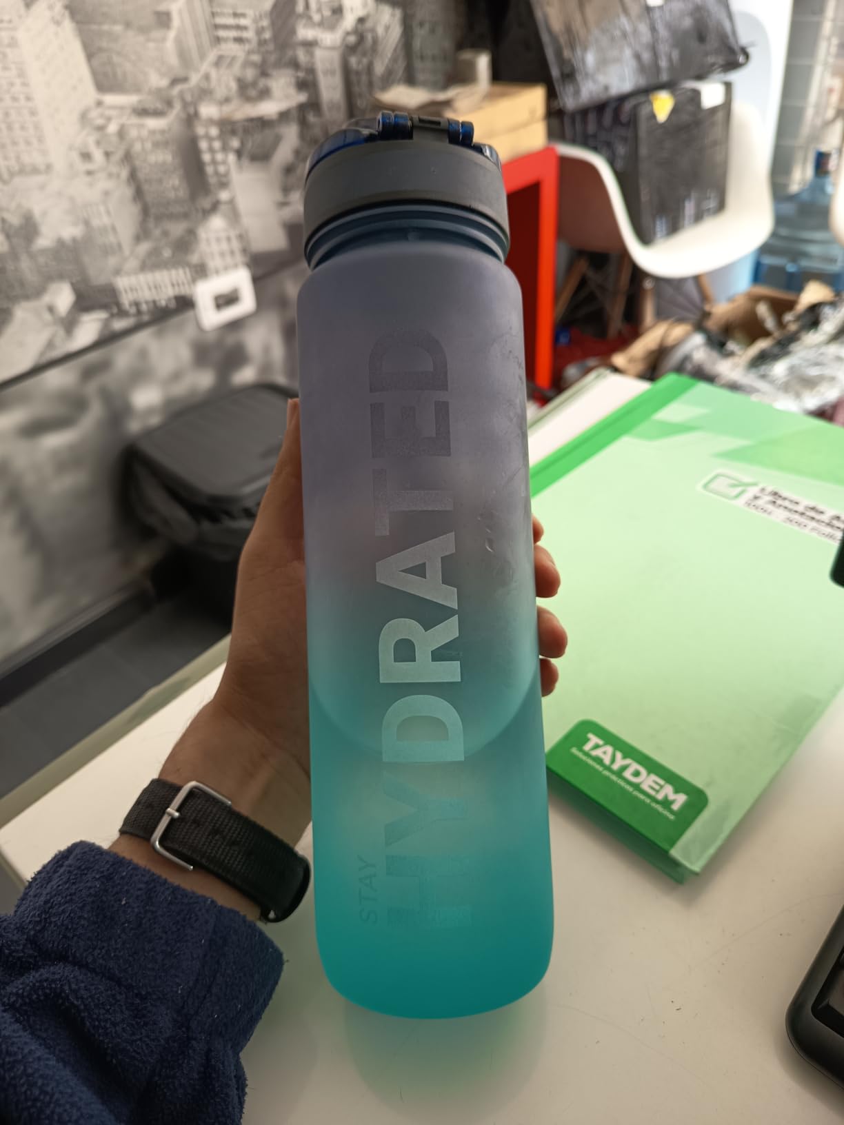 Sahara Sailor Water Bottle, 32/25/17oz Durable and Leakproof Water Bottles Motivational with Time Marker, Tritan, BPA Free, Wide Mouth with Easy Clean Brush for Gym, Travel, School, Office (1 Bottle) - Customer Photo 1