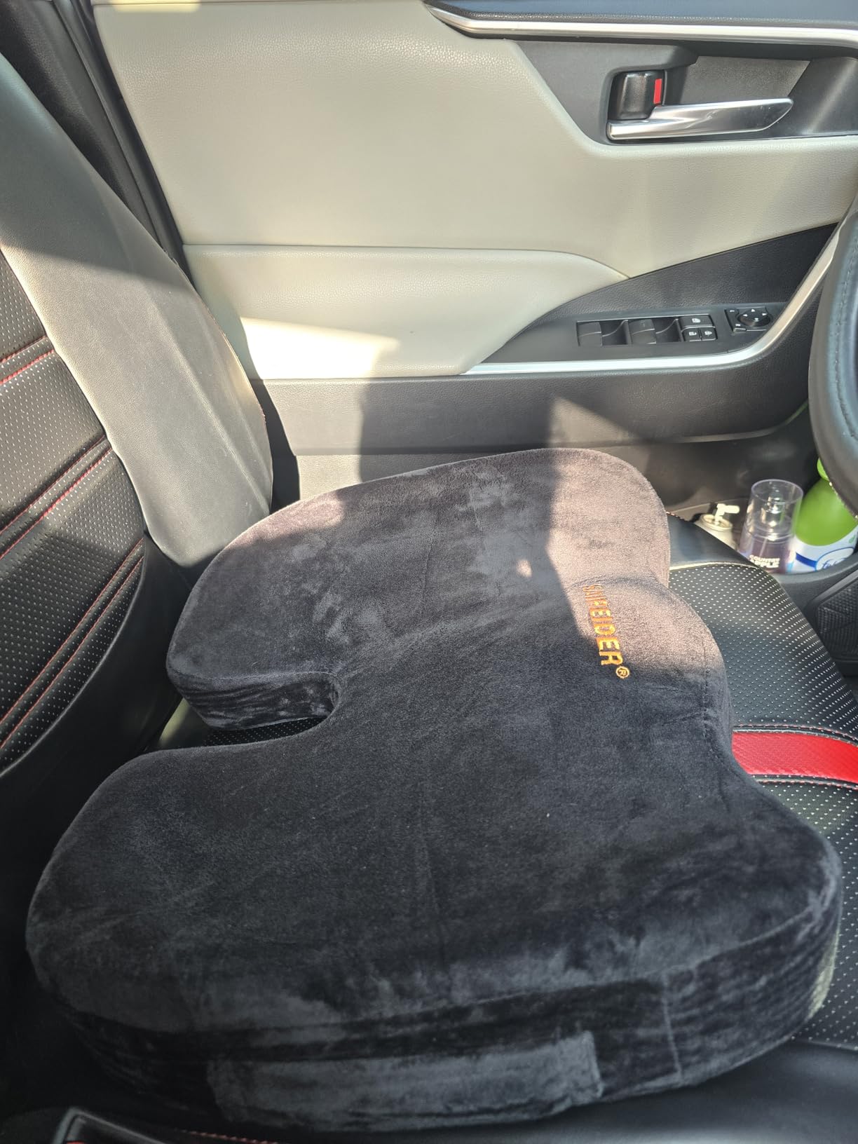 SAIREIDER Office Chair Cushion, Car Seat Cushion, Memory Foam Coccyx Cushion Pads for Tailbone Pain, Sciatica Relief Pillow, Correct Sitting Posture (Black) - Customer Photo 1