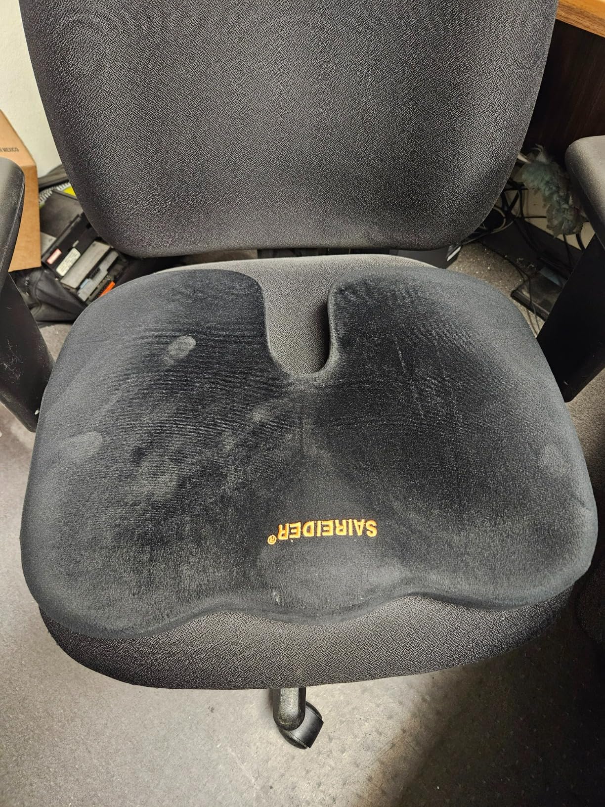 SAIREIDER Office Chair Cushion, Car Seat Cushion, Memory Foam Coccyx Cushion Pads for Tailbone Pain, Sciatica Relief Pillow, Correct Sitting Posture (Black) - Customer Photo 2