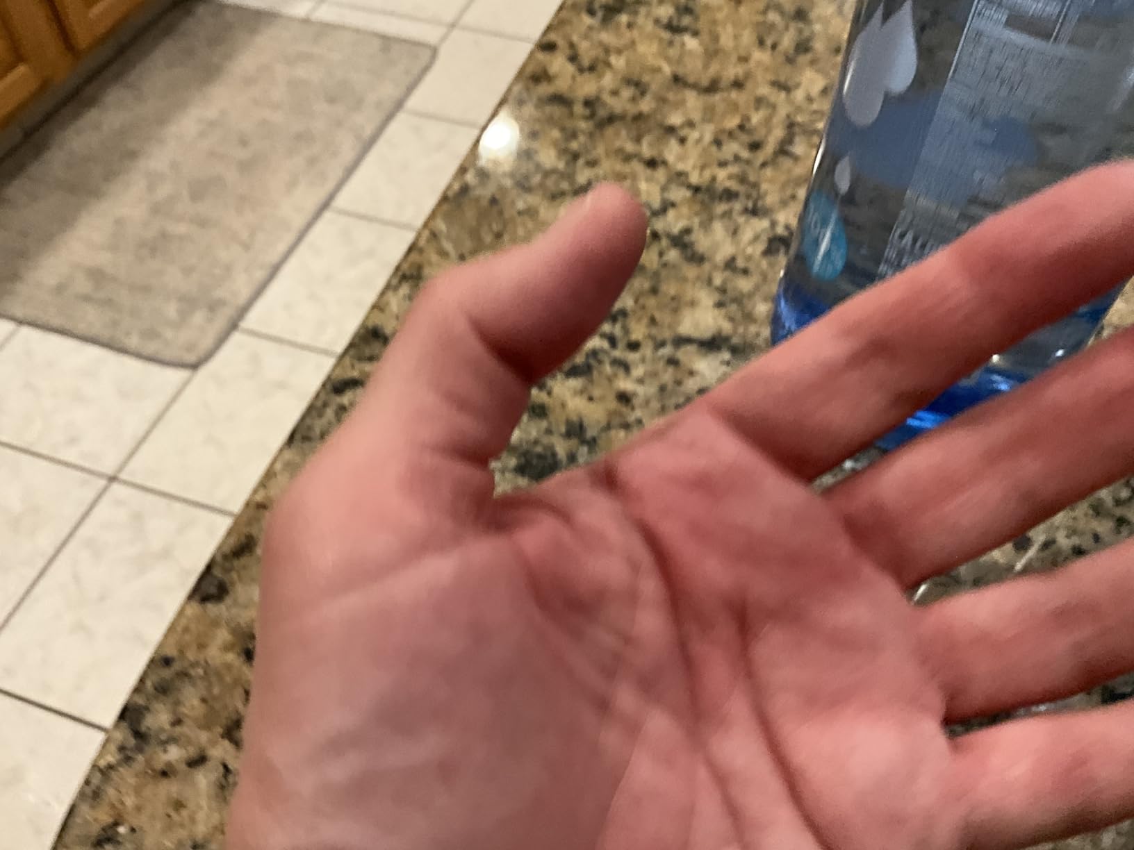 365 by Whole Foods Market, Alkaline & Electrolyte Water Bottles, 25.3 Fl Oz (Pack of 6) - Customer Photo 2