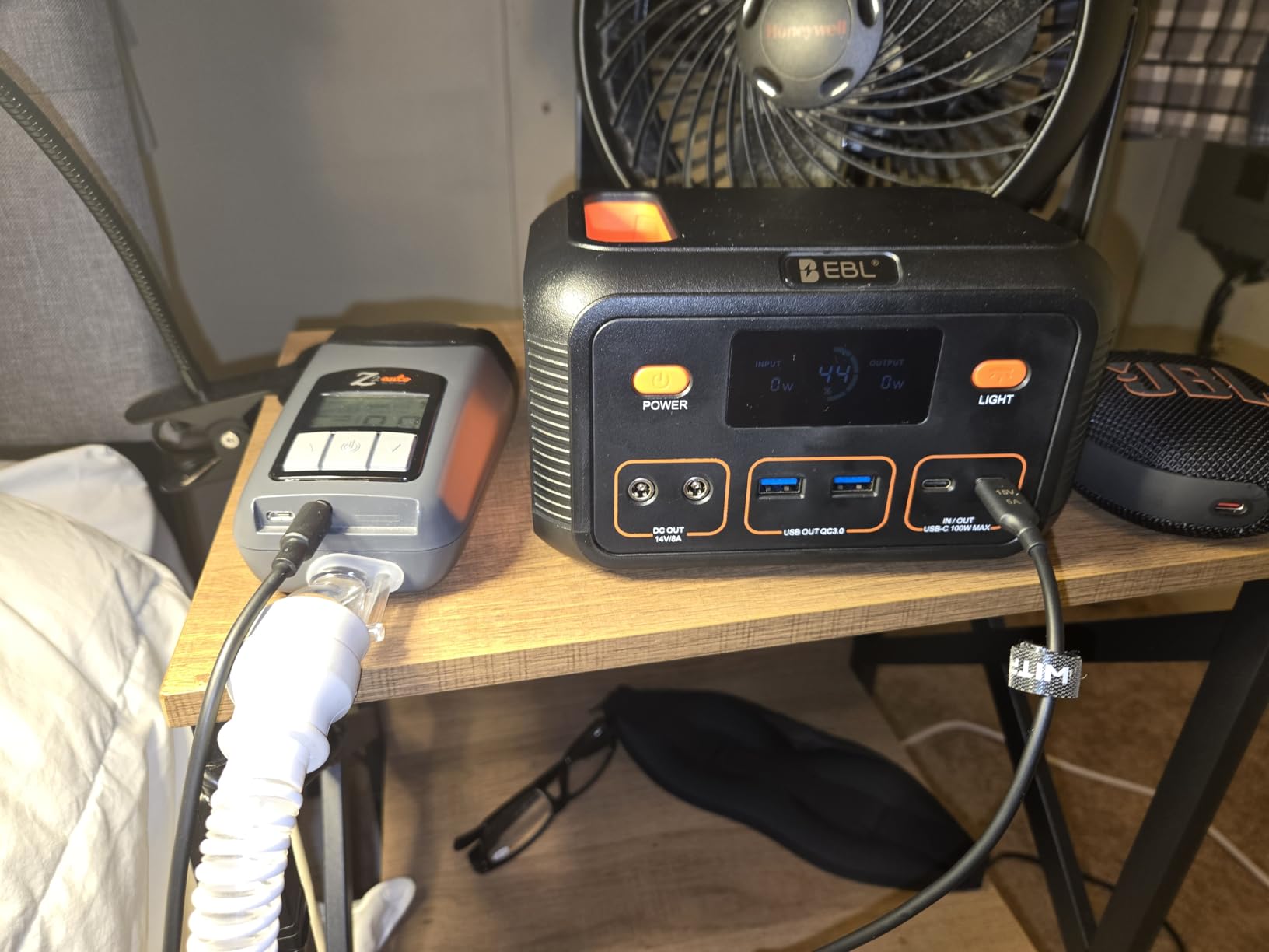 EBL Portable Power Station 1000W, 999Wh Solar Generator 2000W Peak, AC/Wireless Charging/60W USB-C Output, Lithium Battery for Emergency, Home Backup, Camping, RV, Off-Grid Living - Customer Photo 1
