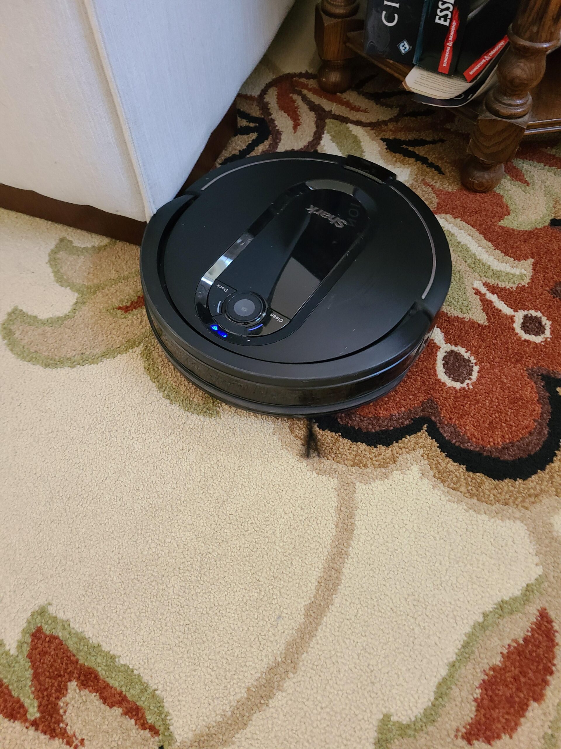 Shark AI Ultra Voice Control Robot Vacuum with Matrix Clean Navigation, Home Mapping, 60-Day Capacity, XL Self-Empty Base for Homes with Pets, Carpet & Hard Floors, Cool Grey - Customer Photo 2