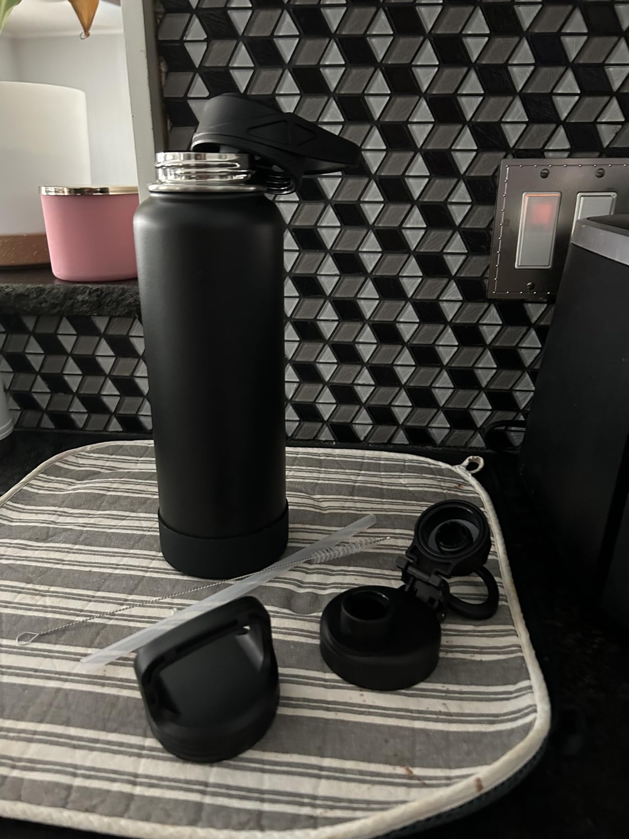CIVAGO 32 oz Insulated Water Bottle With Straw, Stainless Steel Sports Water Cup Flask with 3 Lids (Straw, Spout and Handle Lid), Wide Mouth Travel Thermal Mug, Army Green - Customer Photo 2