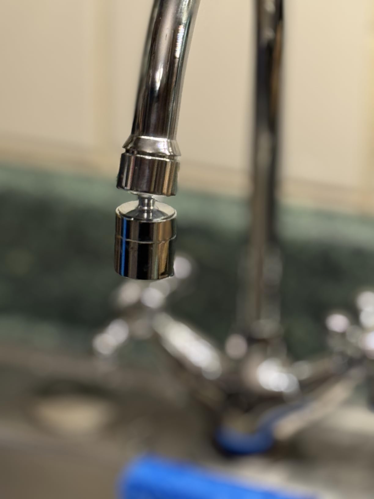 Hibbent NSF/ANSI/CAN 61 Certified Faucet Aerator, CUPC Certification 360° Twist Kitchen Sink Aerator, Dual-function Sink Sprayer Attachment, Faucet Replacement Part 55/64'' Female Thread, Chrome Customer Review Hibbent NSF/ANSI/CAN 61 Certified Faucet Aerator, CUPC Certification 360° Twist Kitchen Sink Aerator, Dual-function Sink Sprayer Attachment, Faucet Replacement Part 55/64'' Female Thread, Chrome - Customer Photo 1