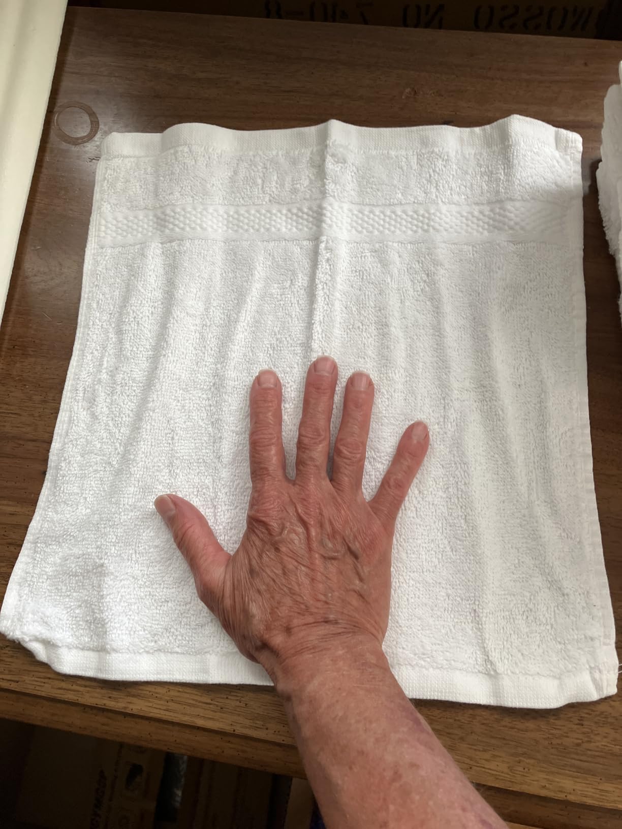 Infinitee Xclusives Luxury 100% Ring-Spun Cotton White Bath Towels Set of 4 (27x54 inches) – Soft, Absorbent & Quick-Drying Towels for Bathroom, Gym, Spa & Hotel Use (Brilliant White, Bath Towels) - Customer Photo 4