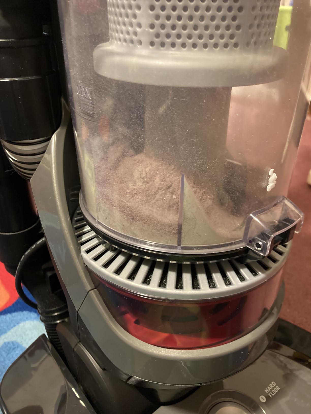 Hoover WindTunnel Cord Rewind Pro Bagless Vacuum Cleaner, Corded Upright Vacuum Cleaner for Carpet and Hard Floor, Automatic Cord Rewind, Corded Vacuum Cleaners for Home Use - Customer Photo 1