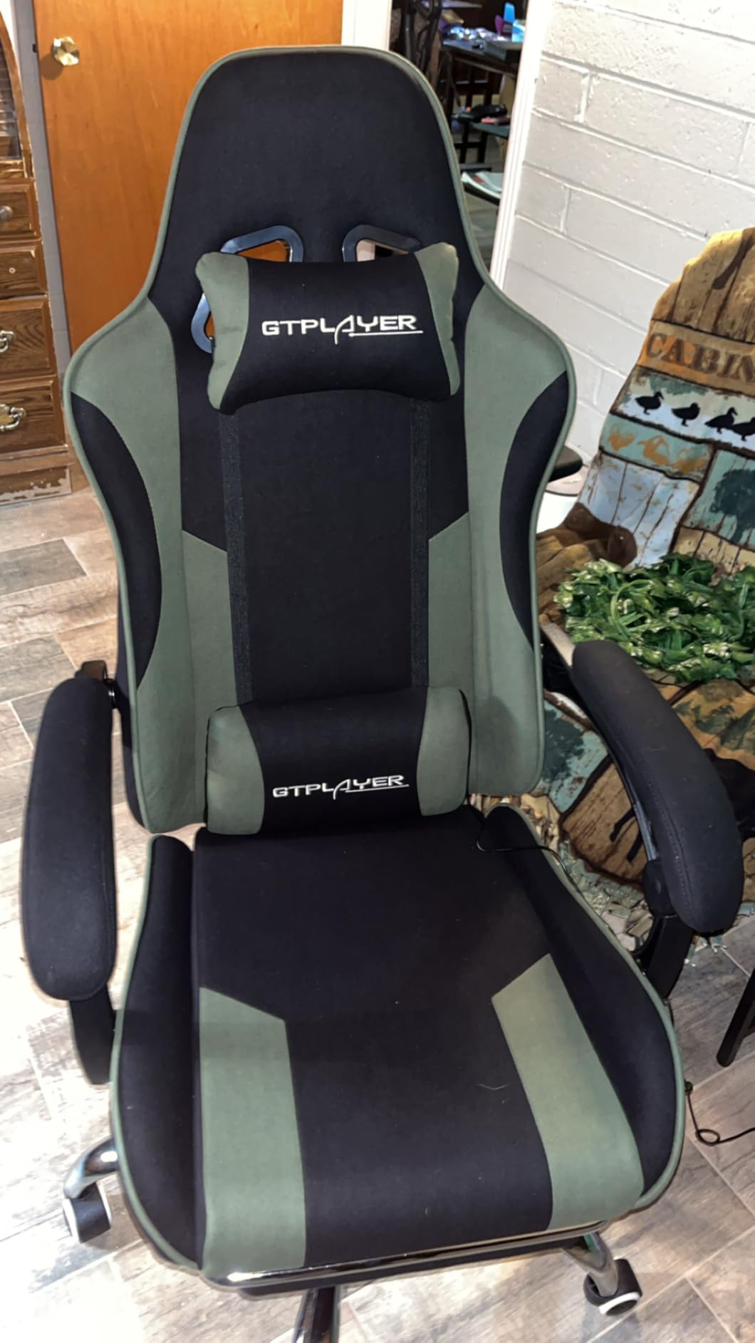 GTPLAYER Gaming Chair, Computer Chair with Footrest and Lumbar Support, Height Adjustable Game Chair with 360°-Swivel Seat and Headrest and for Office or Gaming (White) - Customer Photo 2