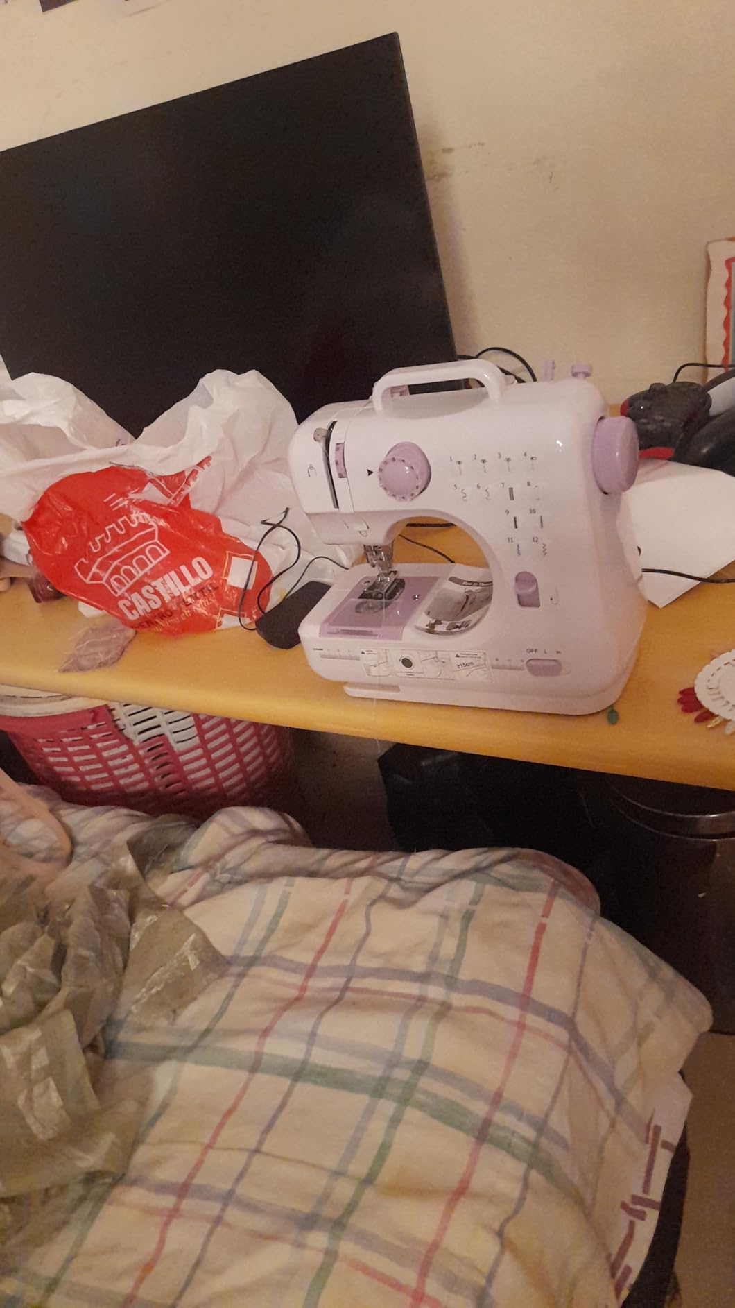 Sewing Machine for Beginners & Kids, Mini Portable Sewing Machines with 12 Built-in Stitch Patterns, 2-Speed Foot Pedal, Perfect for Teaching Daughter Granddaughter to Sew(27 Pieces Sewing Kit & Case) - Customer Photo 1