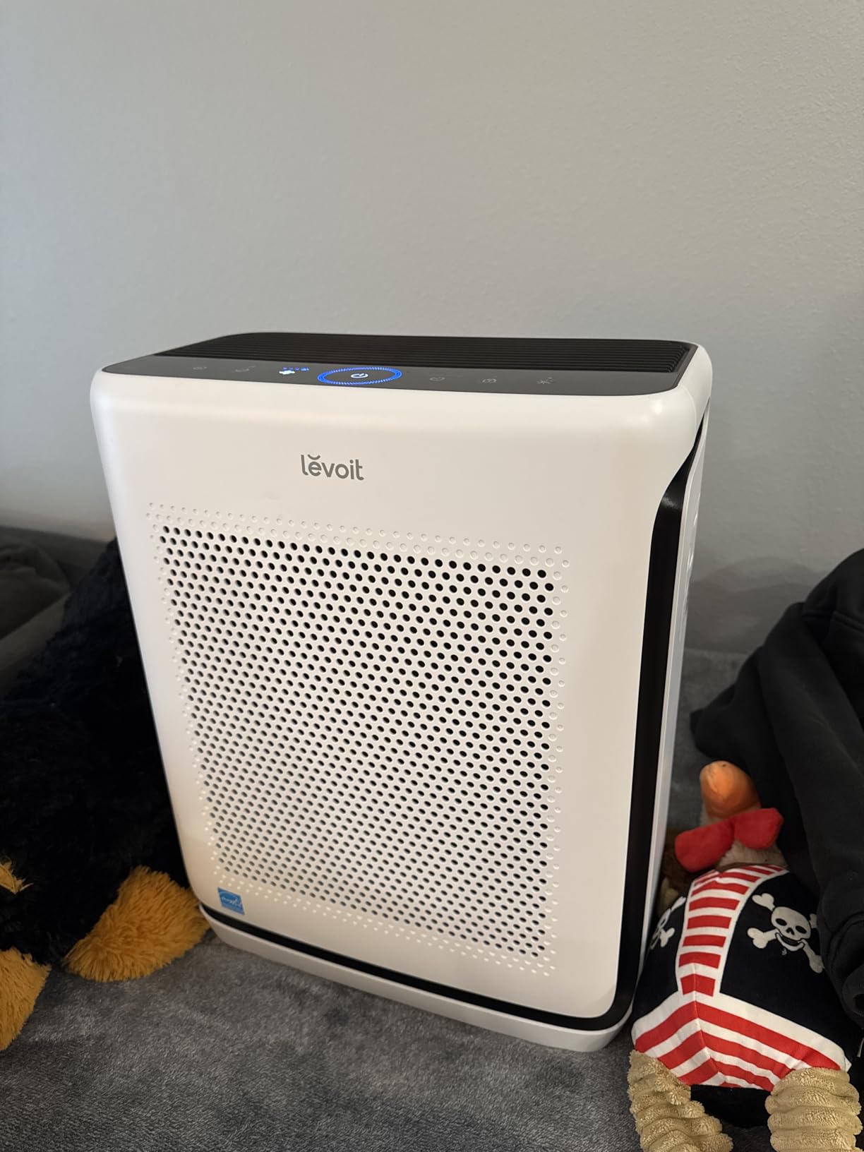 LEVOIT Air Purifiers for Home Large Room Up to 1875 Ft² with Washable Pre-Filter, AHAM VERIFIDE, Air Quality Monitor, HEPA Sleep Mode for Allergies, Pet Hair in Bedroom, Vital 200S-P, White - Customer Photo 1