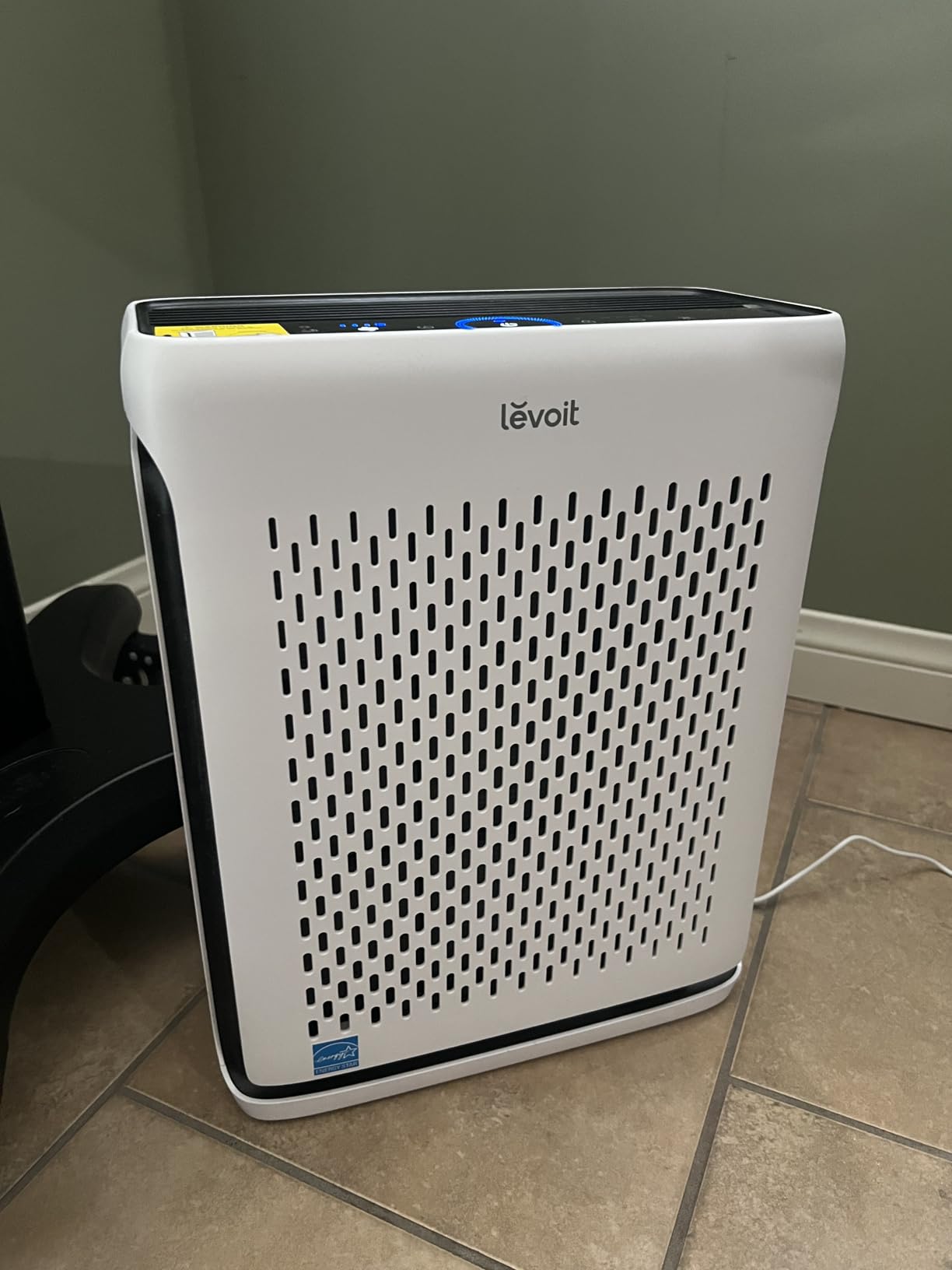 LEVOIT Air Purifier for Home Large Room Up to 1073Ft² with Air Quality Monitor, AHAM VERIFIDE, Smart WiFi, Washable Pre-Filter, HEPA Sleep Mode for Pets, Allergies, Dust, Pollen, Vital 100S-P, White customer photo 1