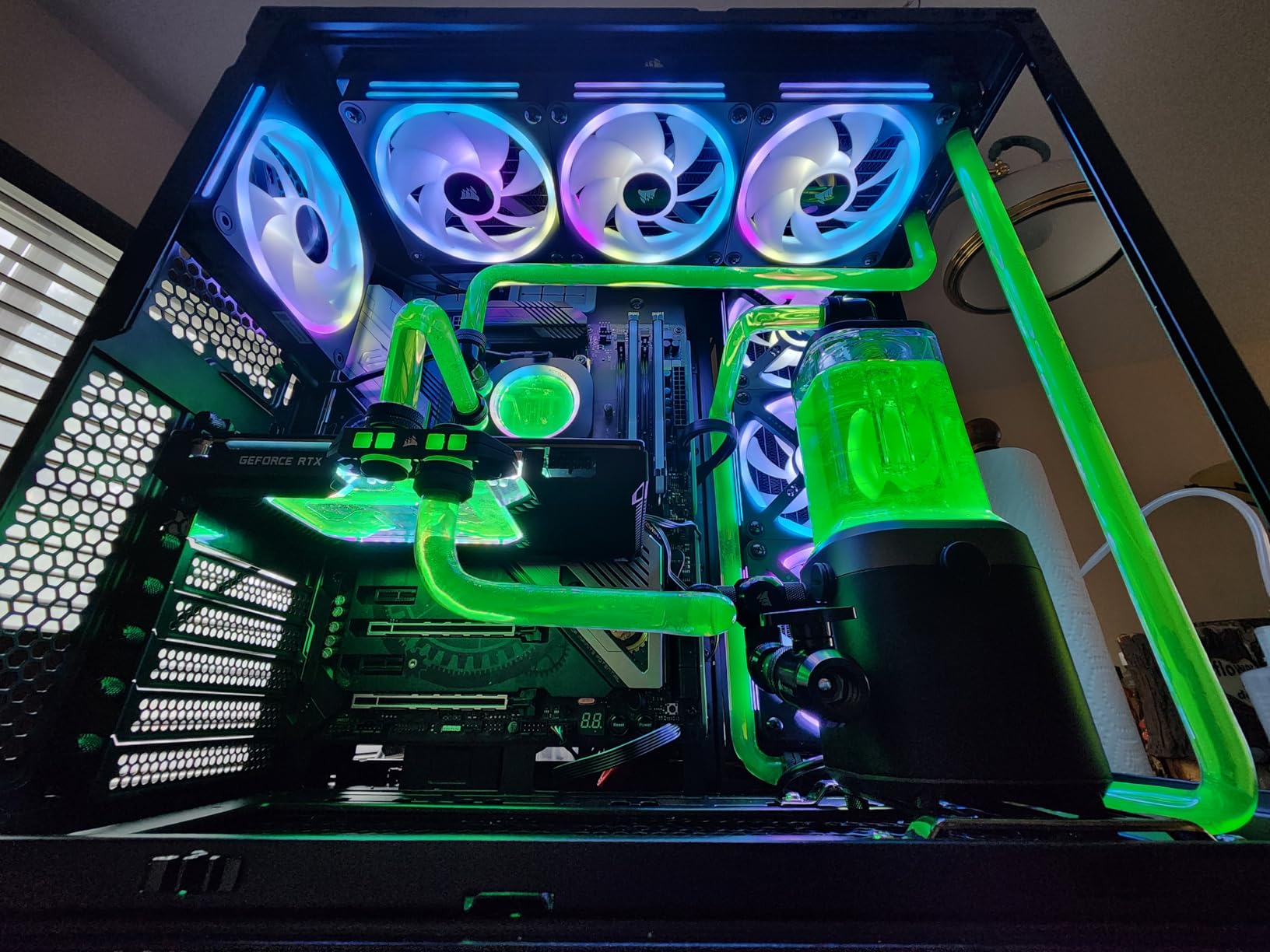 Corsair Hydro X Series XG7 RGB 4090 Gaming Trio GPU Water Block - for MSI GeForce RTX 4090 Gaming Trio Cards - Nickel-Plated Copper - Included Backplate & 5V ARGB Adapter Cable - Black - Customer Photo 1