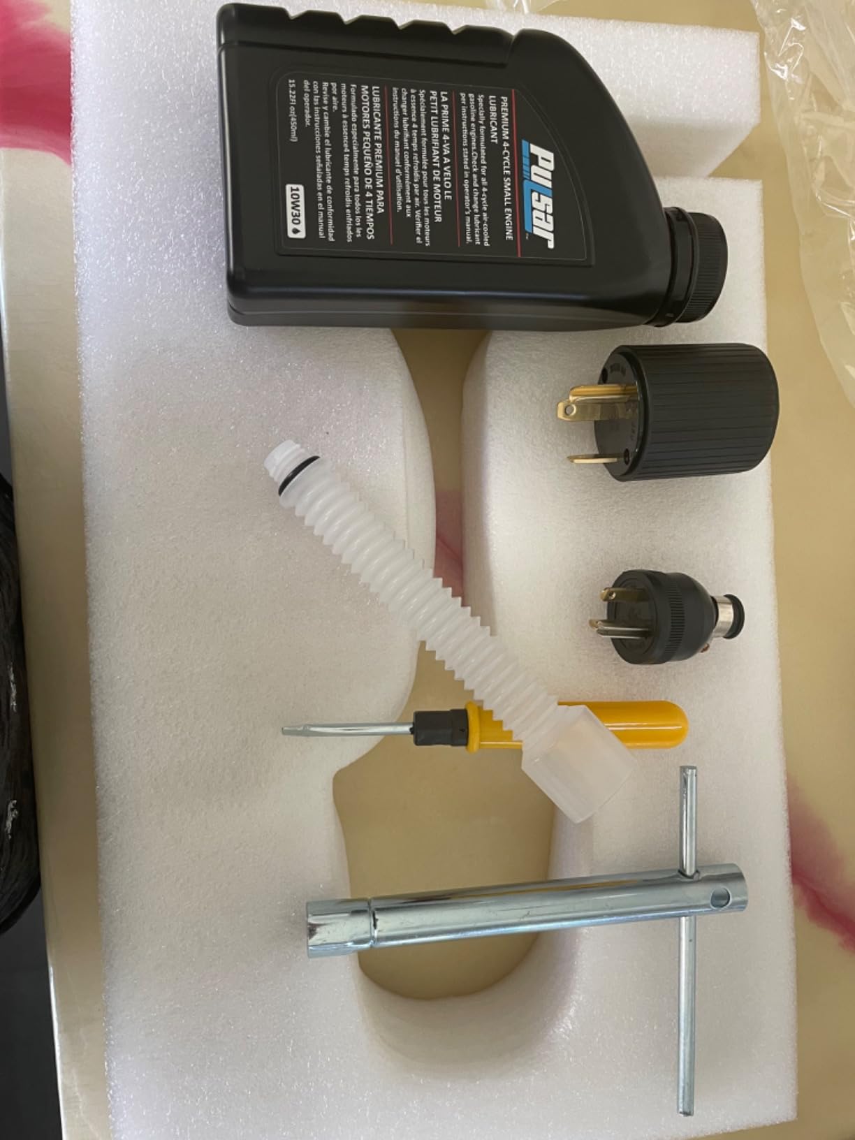 Pulsar PGD40ISCO Ultra Light Quiet 4000W Portable Gas Inverter Generator, white - Customer Photo 2