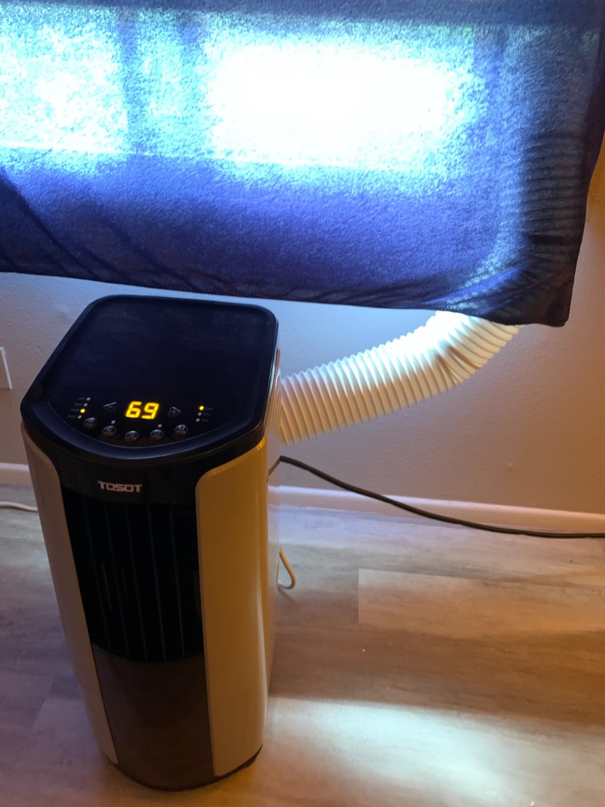 TOSOT 9,700BTU (5,000 BTU SACC) Portable Air Conditioner, Smart Wifi Control, AC Unit with Dehumidifier, Fan, Window Kit for Easy Installation, Cool Rooms Up to 300 Square Feet, Shiny Series Customer Review TOSOT 9,700BTU (5,000 BTU SACC) Portable Air Conditioner, Smart Wifi Control, AC Unit with Dehumidifier, Fan, Window Kit for Easy Installation, Cool Rooms Up to 300 Square Feet, Shiny Series - Customer Photo 1