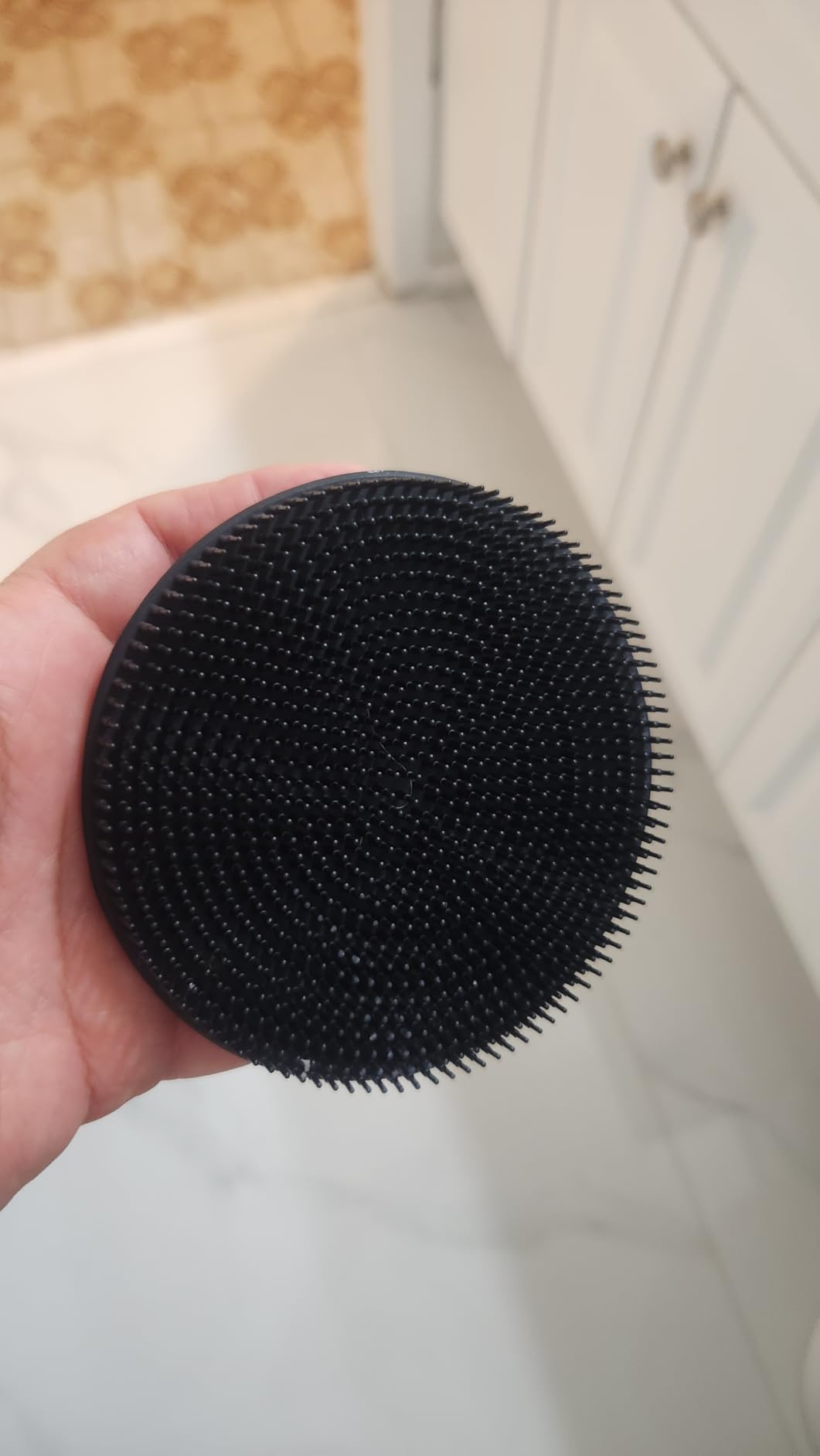 Silicone Body Scrubber, BEAUTAIL Shower Bath Scrubber, More Hygienic Than Traditional Loofah, Lather Nicely, Long Lasting, Gentle Exfoliating Brush for Women Men Baby Sensitive Skin, 1 Pack, Black - Customer Photo 1
