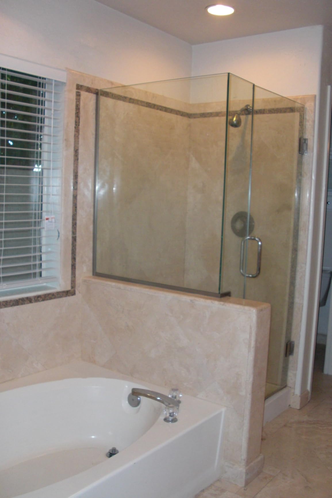 Hibbent All Metal 12'' Rainfall Shower Head, Dual Shower Head Combo, High Pressure Handheld Shower Wand, 16'' Adjustable Arc-shaped Shower Extension Arm, 71'' Hose, Showerhead Holder, Matte Black Customer Review Hibbent All Metal 12'' Rainfall Shower Head, Dual Shower Head Combo, High Pressure Handheld Shower Wand, 16'' Adjustable Arc-shaped Shower Extension Arm, 71'' Hose, Showerhead Holder, Matte Black - Customer Photo 1