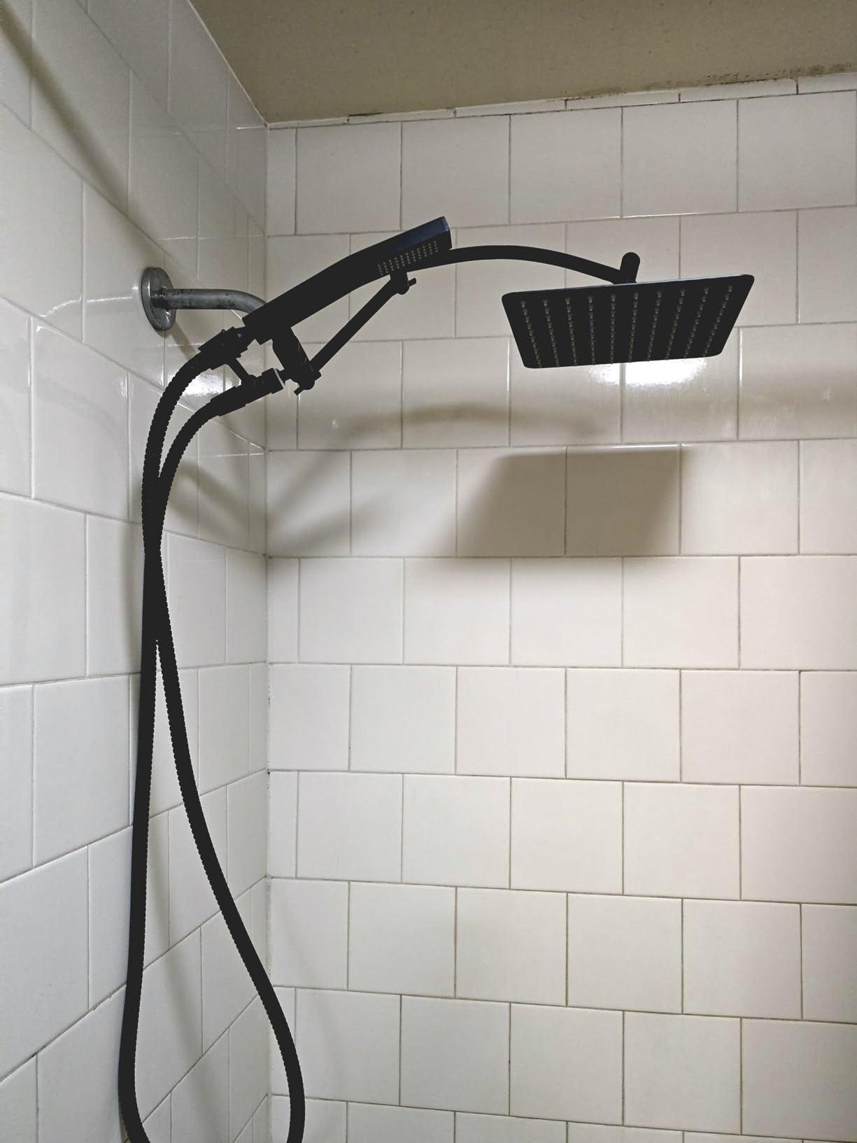 Hibbent All Metal 12'' Rainfall Shower Head, Dual Shower Head Combo, High Pressure Handheld Shower Wand, 16'' Adjustable Arc-shaped Shower Extension Arm, 71'' Hose, Showerhead Holder, Matte Black Customer Review Hibbent All Metal 12'' Rainfall Shower Head, Dual Shower Head Combo, High Pressure Handheld Shower Wand, 16'' Adjustable Arc-shaped Shower Extension Arm, 71'' Hose, Showerhead Holder, Matte Black - Customer Photo 2