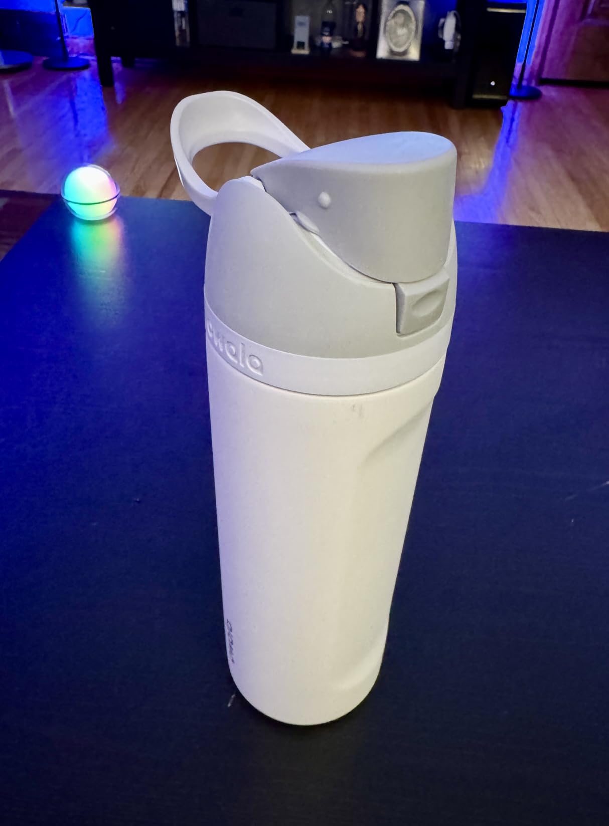 Owala FreeSip Insulated Stainless Steel Water Bottle with Straw, BPA-Free Sports Water Bottle, Great for Travel, 24 Oz, Denim - Customer Photo 2