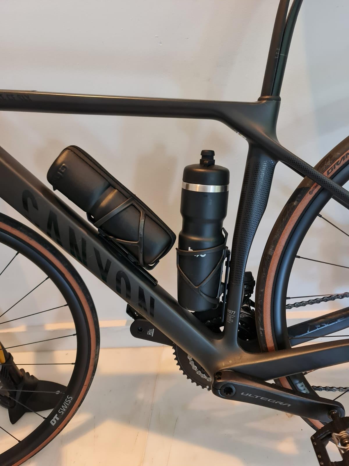 Bivo Trio 21oz Insulated Stainless Steel Bike Water Bottle - for Cycling - Fits Most Cages, Dishwasher Safe - Keeps Drinks Cold 12+ Hours - Black - Customer Photo 1