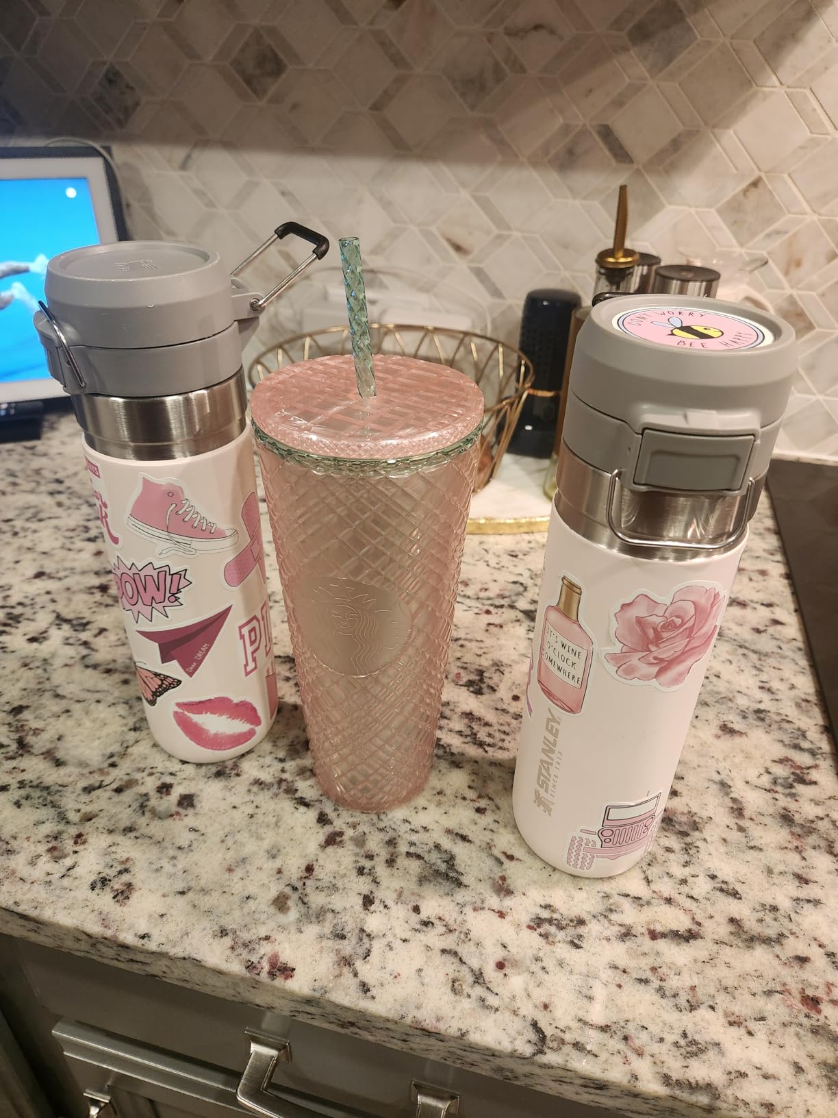 Stanley Quick Flip GO Water Bottle 24 oz | Push Button Lid | Leakproof and Packable for Travel and Sports | Insulated Stainless Steel | BPA-Free | Rose Quartz - Customer Photo 1