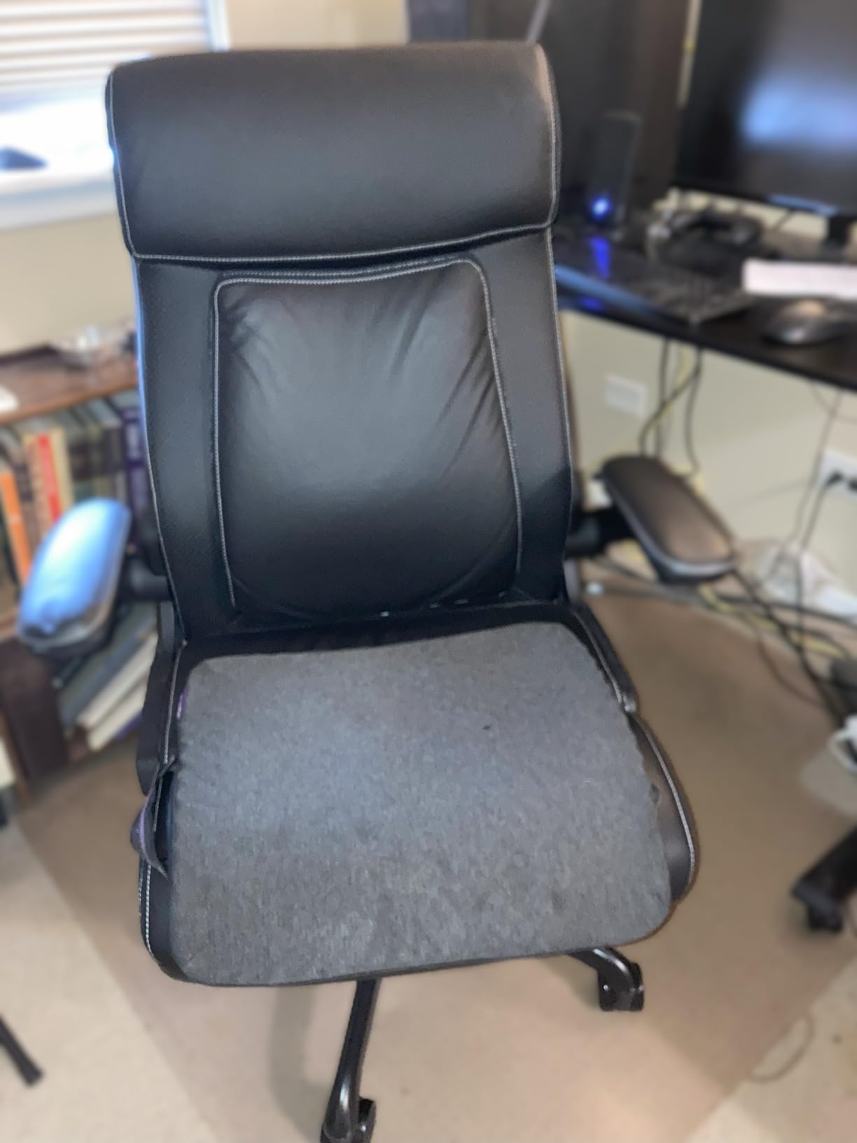 ralex-chair Big and Tall Office Chair, 500lbs for Heavy People, High Back Leather Executive Desk Chair with Flip-up Armrests and Adjustable Height (Black) - Customer Photo 1