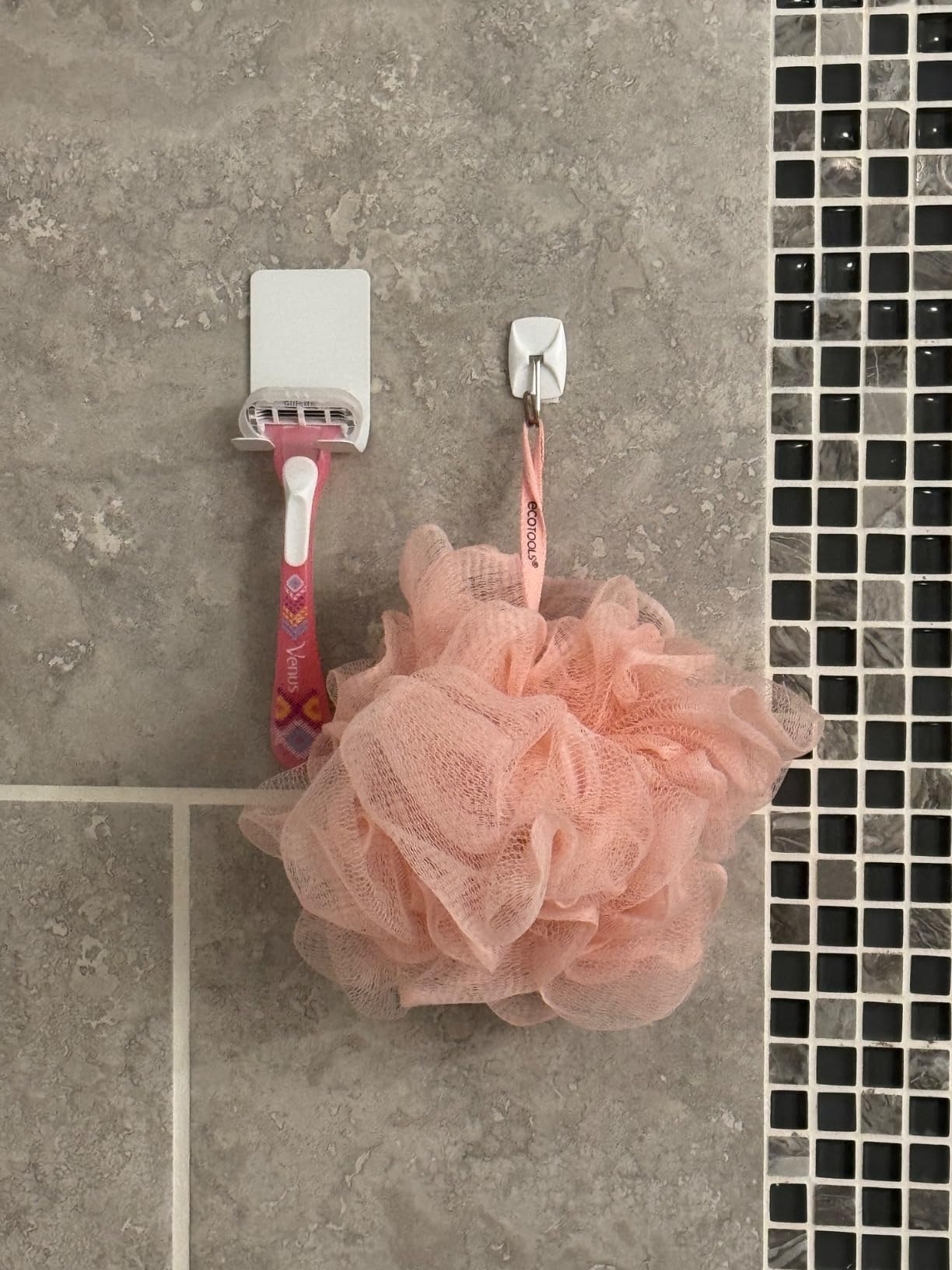 VIS'V Adhesive Razor Holder, Wall Mount Shower Razor Hooks for His and Hers, Metal, Waterproof, White, 2 Pcs Customer Review VIS'V Adhesive Razor Holder, Wall Mount Shower Razor Hooks for His and Hers, Metal, Waterproof, White, 2 Pcs - Customer Photo 3