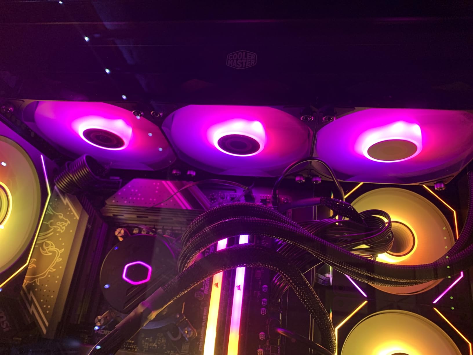 Cooler Master MasterLiquid 360L Core 360mm Close-Loop AIO Liquid Cooler, ARGB Sync, Gen S Coldplate Pump, 120mm PWM, CryoFuze 14W/mK, AMD Ryzen AM5/AM4, Intel LGA1700/1200 (MLW-D36M-A18PZ-R1) , Black - Customer Photo 2