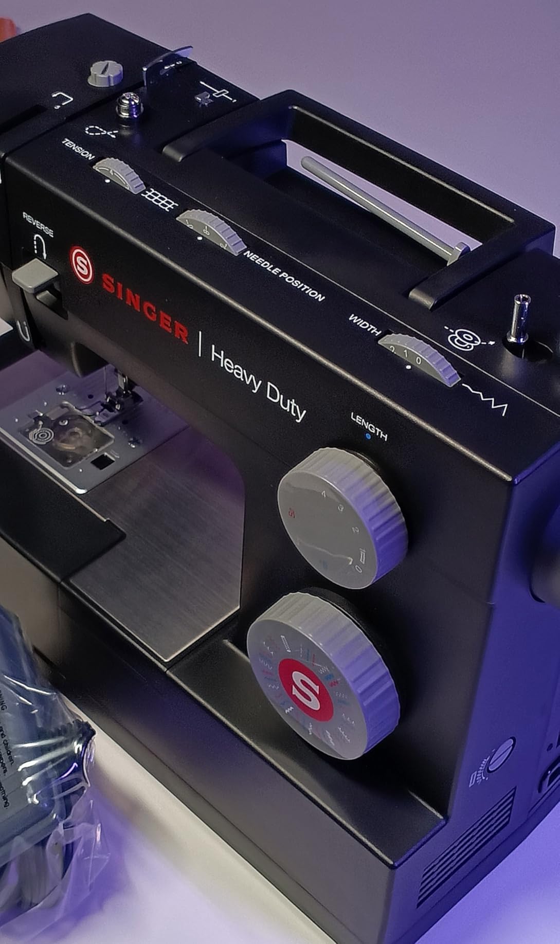 SINGER Heavy Duty 4432 High Speed Black Sewing Machine with Accessory Kit | Strong Motor with Enhanced Piercing Power, 110 Stitch Applications, Full Metal frame, 1-step Buttonhole & LED Light - Customer Photo 2