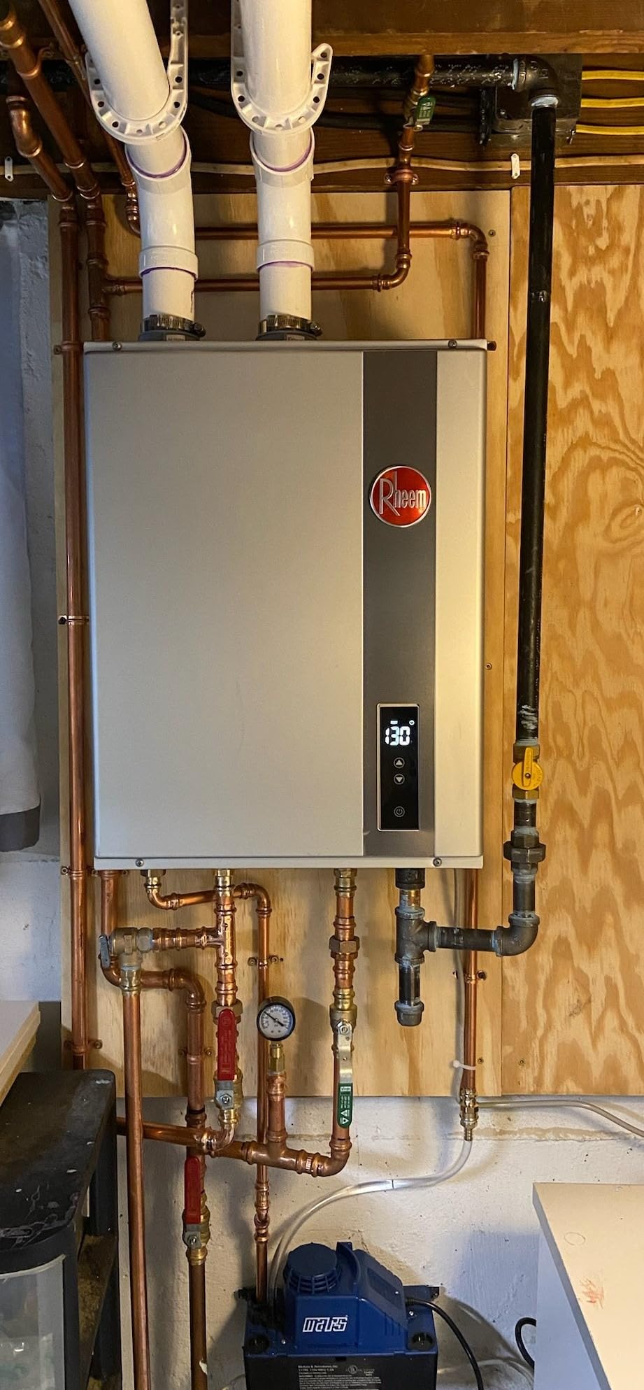Rheem RTGH-95DVELN-3 Super High Efficiency Condensing Indoor Tankless Natural Gas Water Heater, 9.5 GPM with WiFi - Customer Photo 2