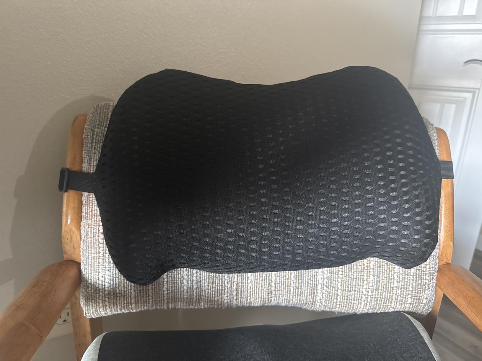 Lumbar Support Pillow for Office Chair, Car Lumbar Pillow Lower Back Pain Relief, Memory Foam Back Cushion with Adjustable Straps, Ergonomic Chair Back Pillow for Gaming Chair, Car, Bed (PINK) - Customer Photo 2