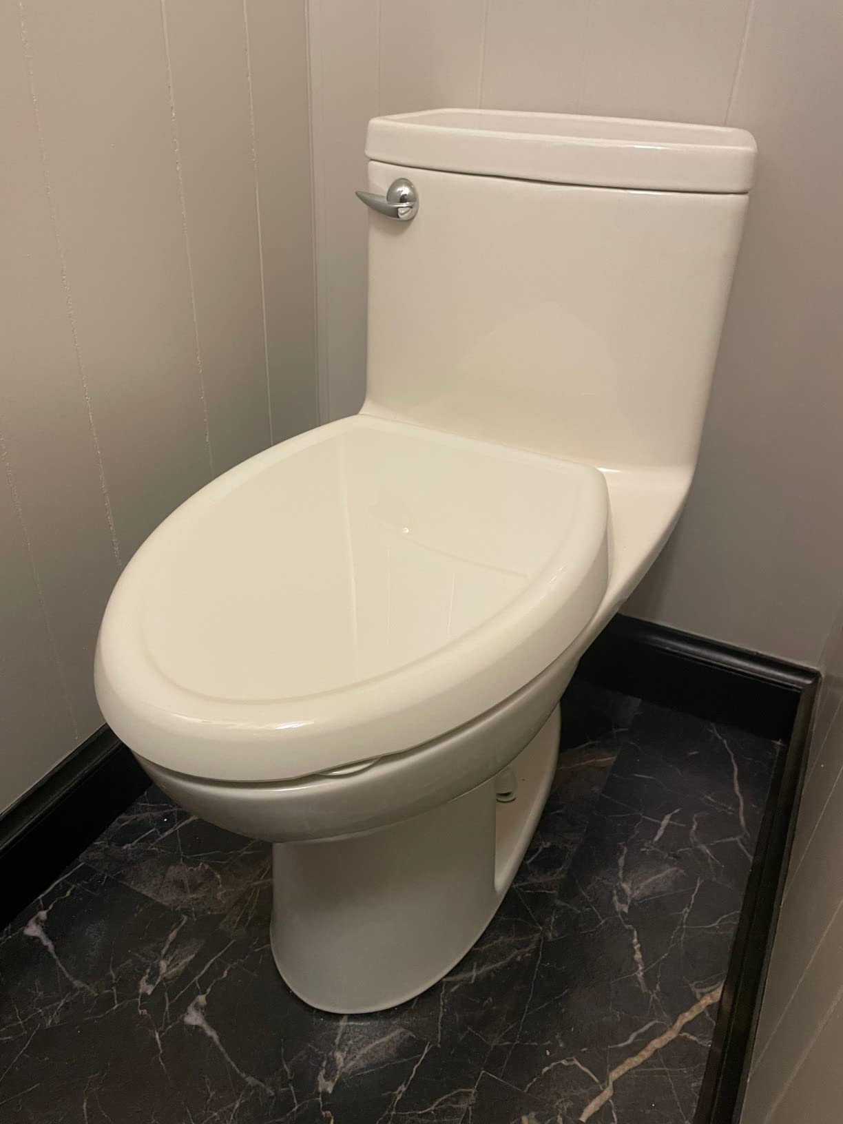 American Standard Compact Cadet 3 One-Piece Toilet with Slow-Close Seat and Wax Ring, Elongated Front, Left-Hand Flush, White, 1.28 gpf Customer Review American Standard Compact Cadet 3 One-Piece Toilet with Slow-Close Seat and Wax Ring, Elongated Front, Left-Hand Flush, White, 1.28 gpf - Customer Photo 2
