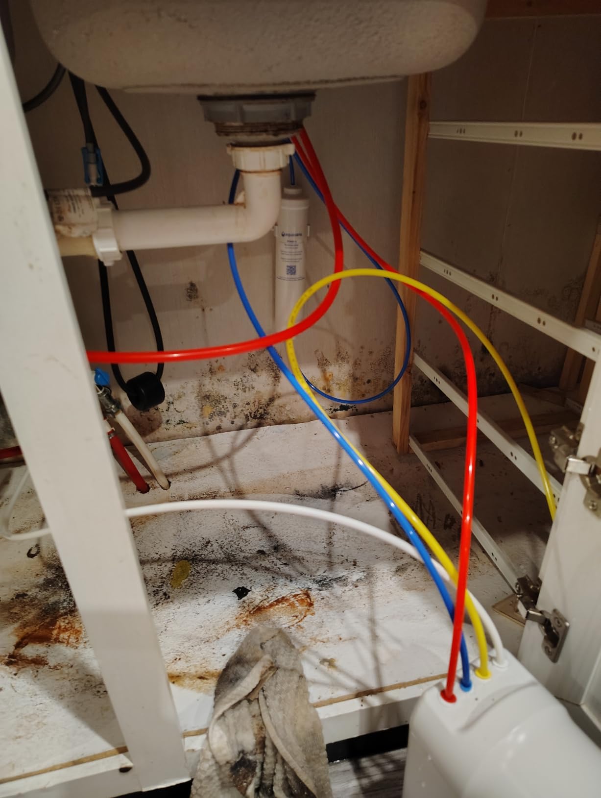 Aquasana SmartFlow™ Reverse Osmosis Water Filter System - High-Efficiency Under Counter RO Removes up to 99.99% of 90 Contaminants, Including Fluoride, Arsenic, Chlorine, and Lead - Chrome Faucet - Customer Photo 4