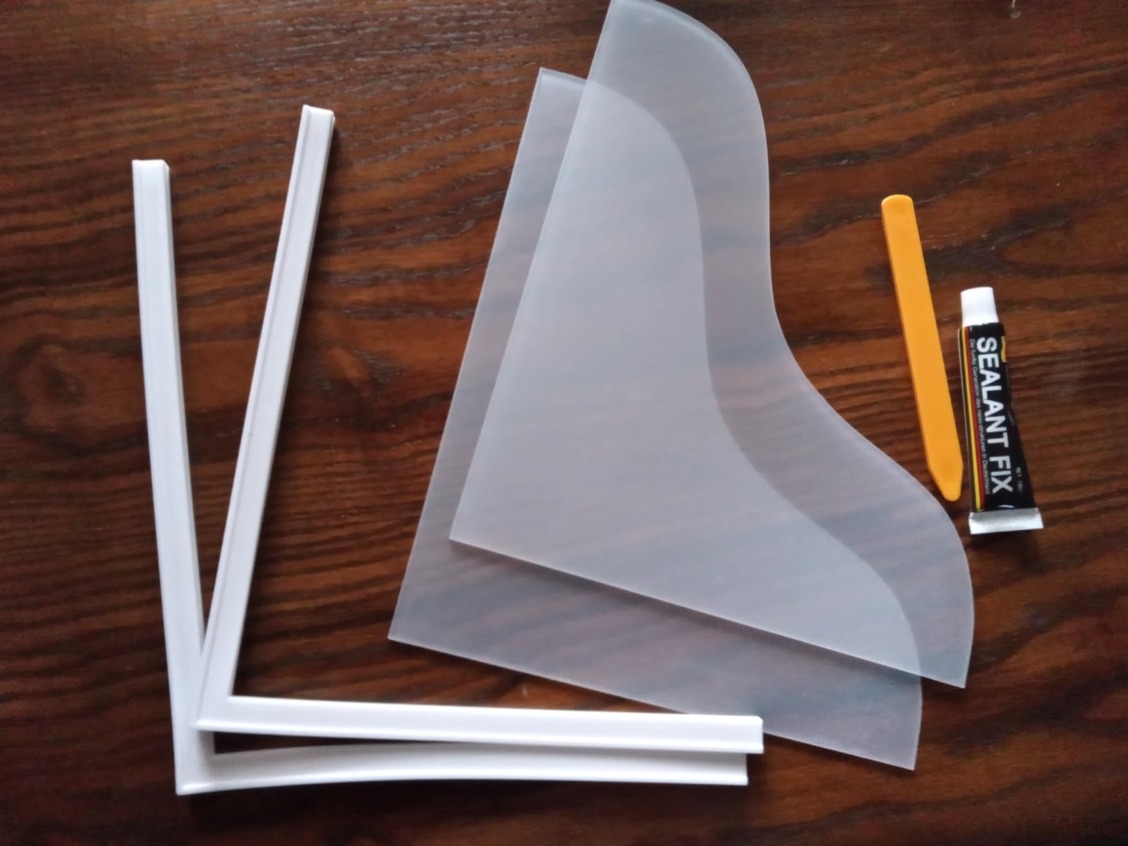 Shineligee 2 Pack Updated Shower Splash Guard, Large Splash Guards for Bathtub, Consists of Silicone Base and Acrylic Plate, Keep Water in Shower or Bath, Shower Corner Splash Guard Customer Review Shineligee 2 Pack Updated Shower Splash Guard, Large Splash Guards for Bathtub, Consists of Silicone Base and Acrylic Plate, Keep Water in Shower or Bath, Shower Corner Splash Guard - Customer Photo 4