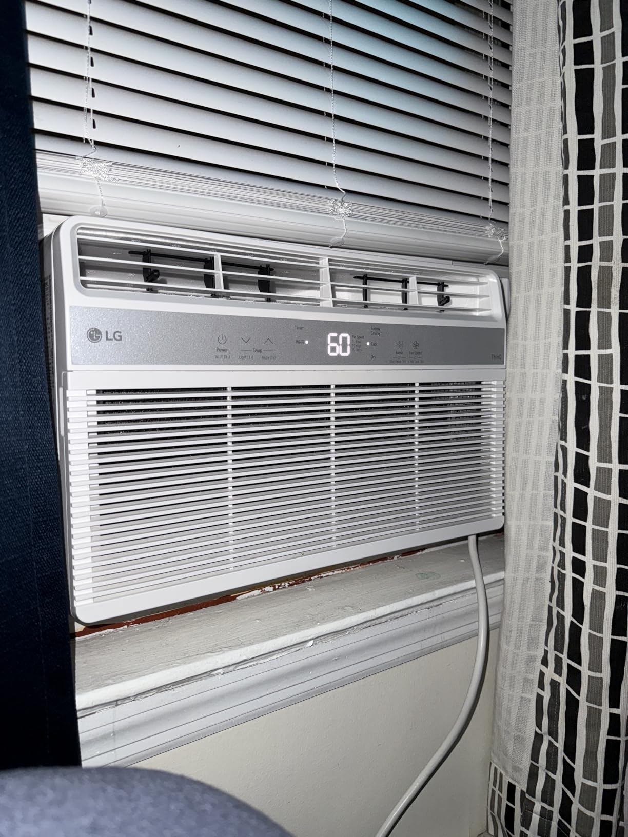 LG LW6024RSMX Window Air Conditioner, Wi-Fi Enabled w/Remote, for Small Room (260 Sq.Ft.), Quiet Operation, 115V, 6,000 BTU, White Customer Review LG LW6024RSMX Window Air Conditioner, Wi-Fi Enabled w/Remote, for Small Room (260 Sq.Ft.), Quiet Operation, 115V, 6,000 BTU, White - Customer Photo 2