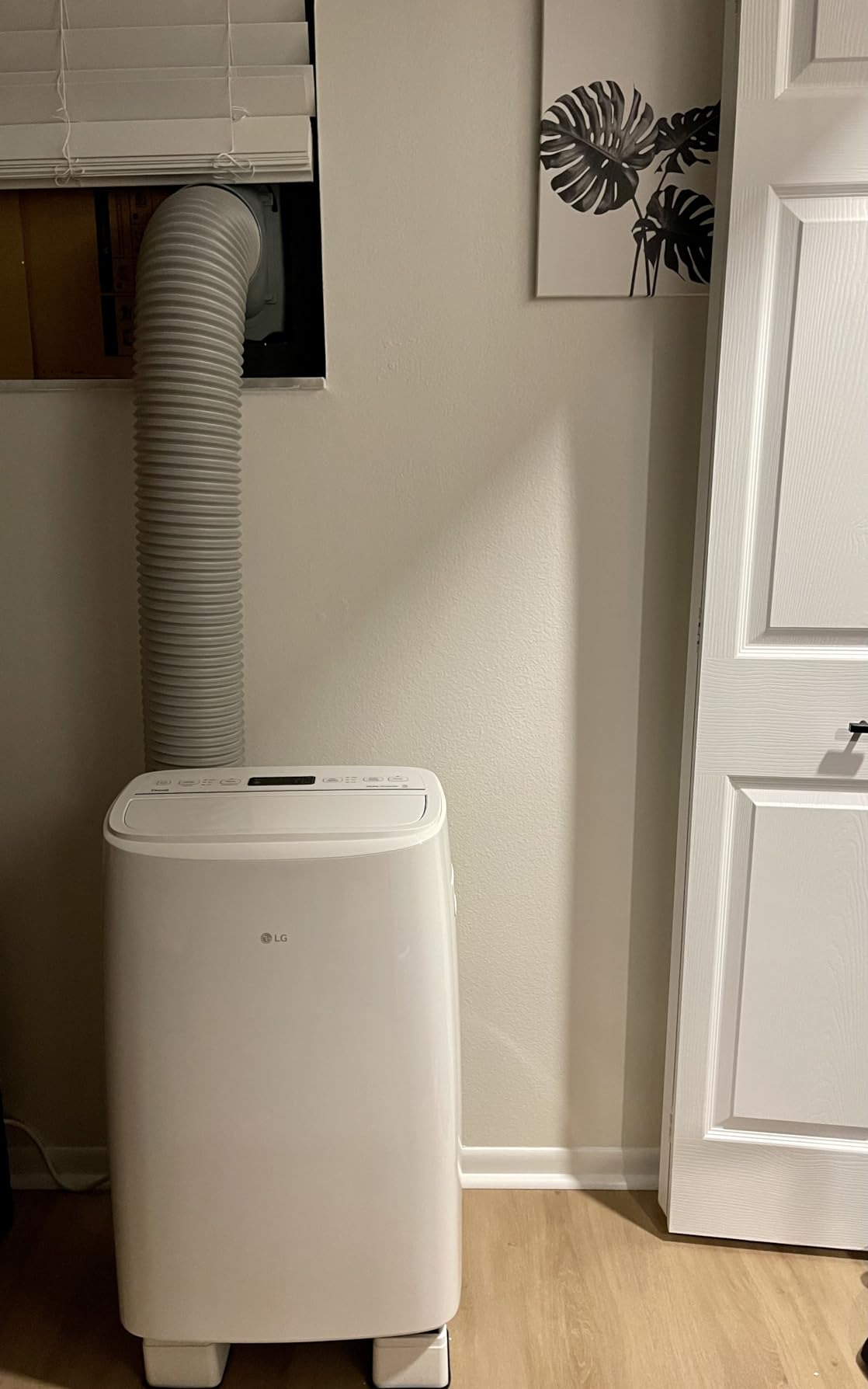 LG LP0524WFR 5,000 BTU DOE (7,700 BTU ASHRAE) Portable Air Conditioner, 3-in-1 Function with Cool, Fan, Dehumidify Modes, for Rooms up to 150 sq ft, White Customer Review LG LP0524WFR 5,000 BTU DOE (7,700 BTU ASHRAE) Portable Air Conditioner, 3-in-1 Function with Cool, Fan, Dehumidify Modes, for Rooms up to 150 sq ft, White - Customer Photo 4