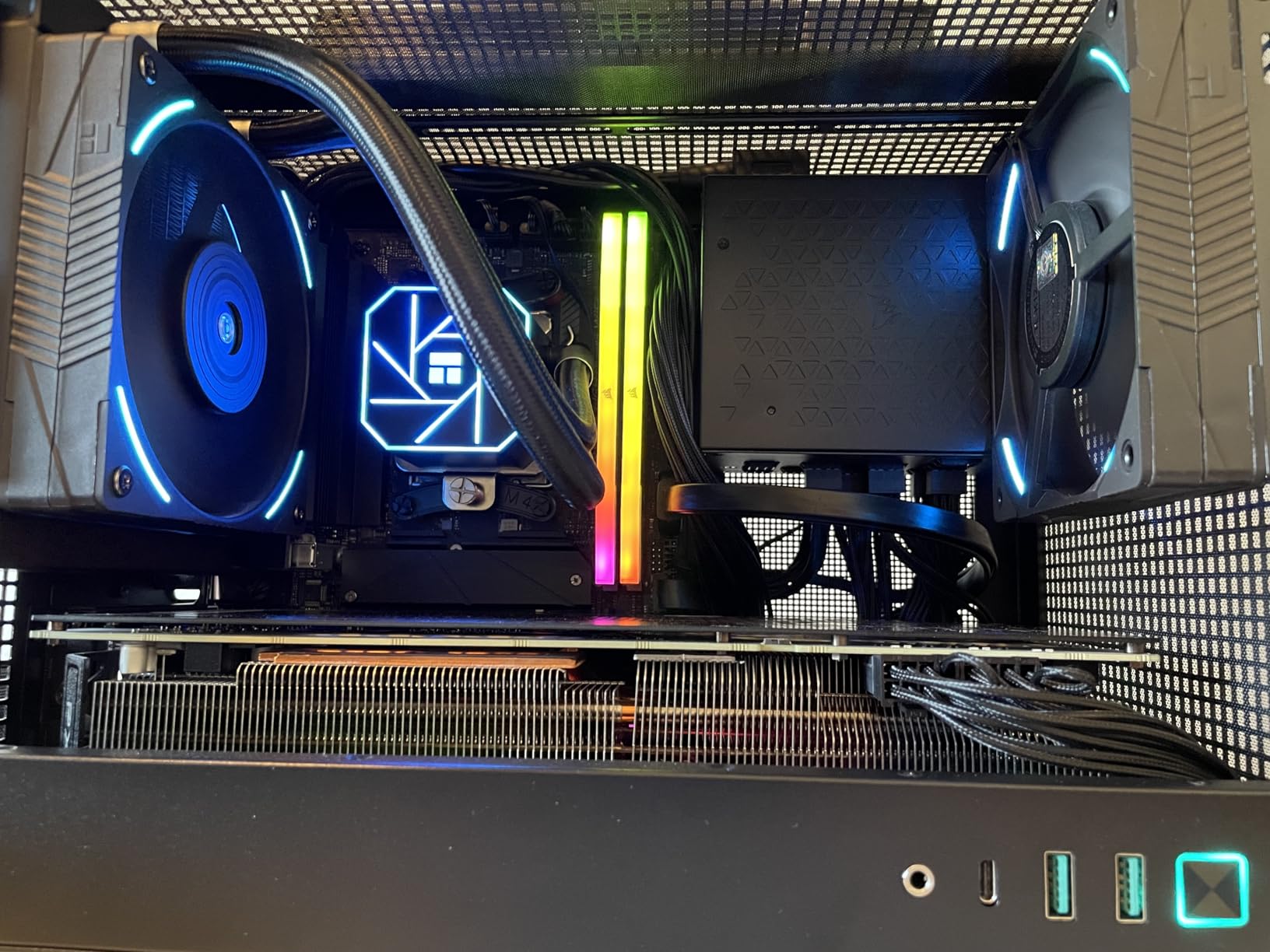 Thermalright Aqua Elite 120 V3 AIO CPU Cooler, 120mm Liquid Cooling, ARGB PWM Fans, Intel LGA1150-1200/AMD AM4-AM5 - Customer Photo 1