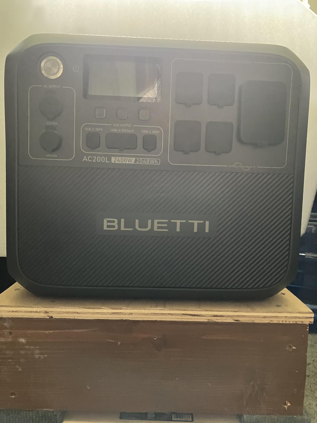 BLUETTI AC200L Portable Power Station 2048Wh 2400W LiFePO4 Battery | 3600W Power Lifting, Expandable to 8192Wh, 30A RV Output, Solar Generator customer photo 1