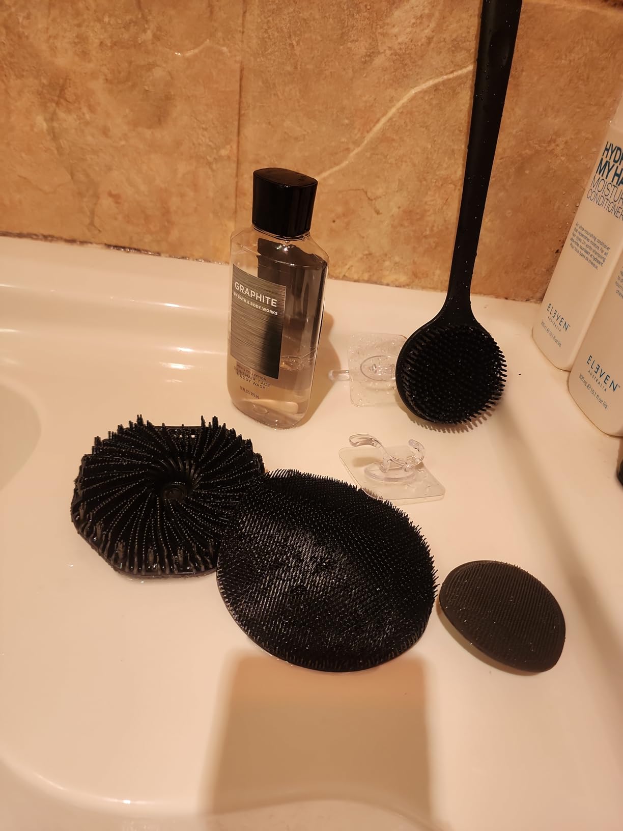 Manmihealth Silicone Back Scrubber & Soft Bath Glove Set 4 PCS(Thin Bristles), Super-Exfoliating Body Scrubber & Super-Lathering Shower Brush Combination, with 2 Free Hooks (Black) - Customer Photo 1