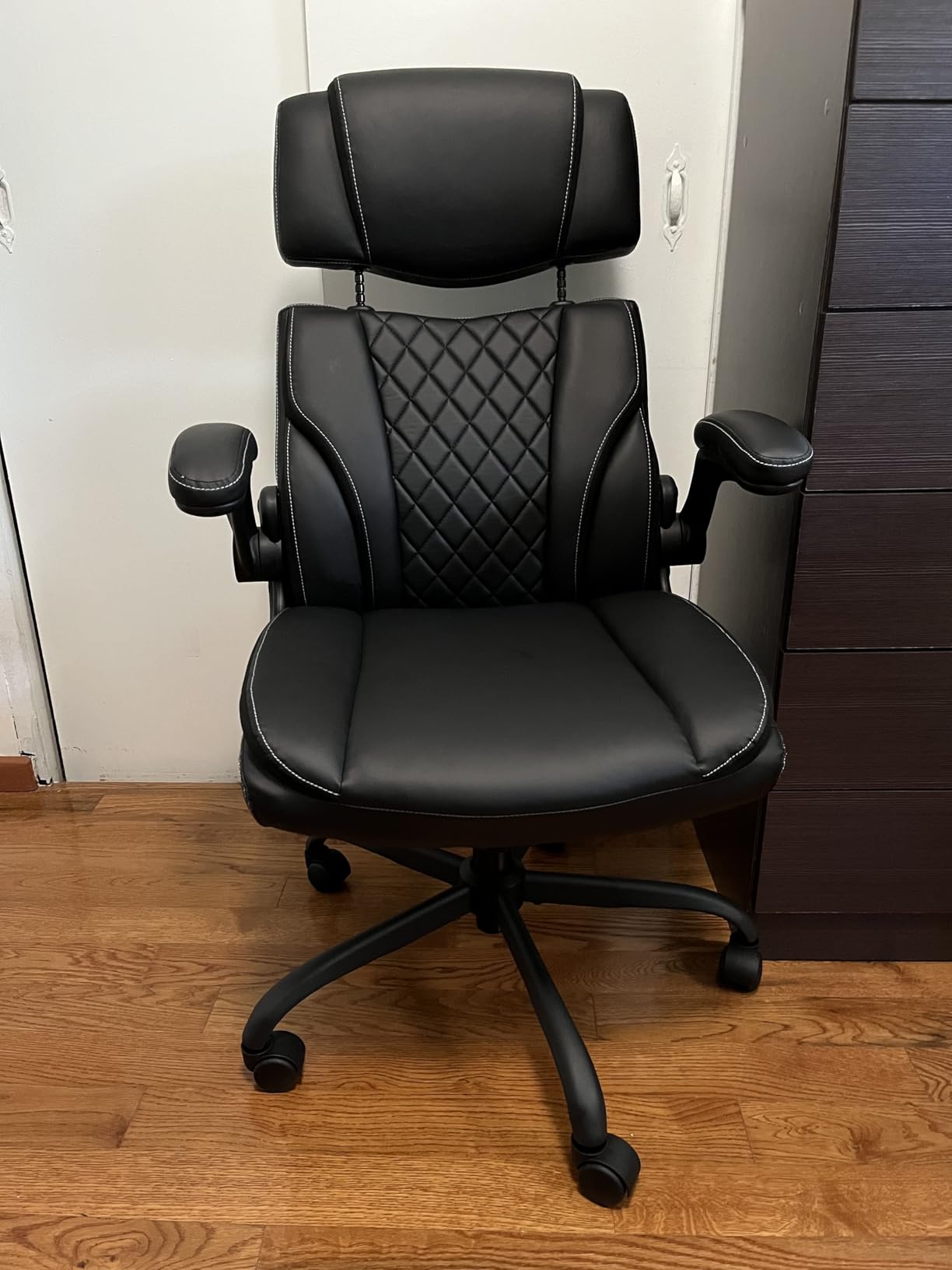 Executive Leather Office Chair, Big and Tall Office Chair with Footrest Home Office Desk Chairs, Ergonomic Computer Desk Chair with Lumbar Support, Reclining Office Chairs with Adjustable Angle - Customer Photo 2