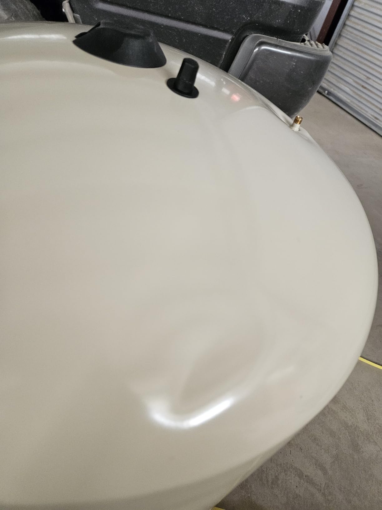 Red Lion RL34A 34-Gallon Vertical Pre-Charged Pressure Tank with Thermoplastic Base for Well Pumps, 1-Inch FNPT System Connection, Almond, 604683 - Customer Photo 2