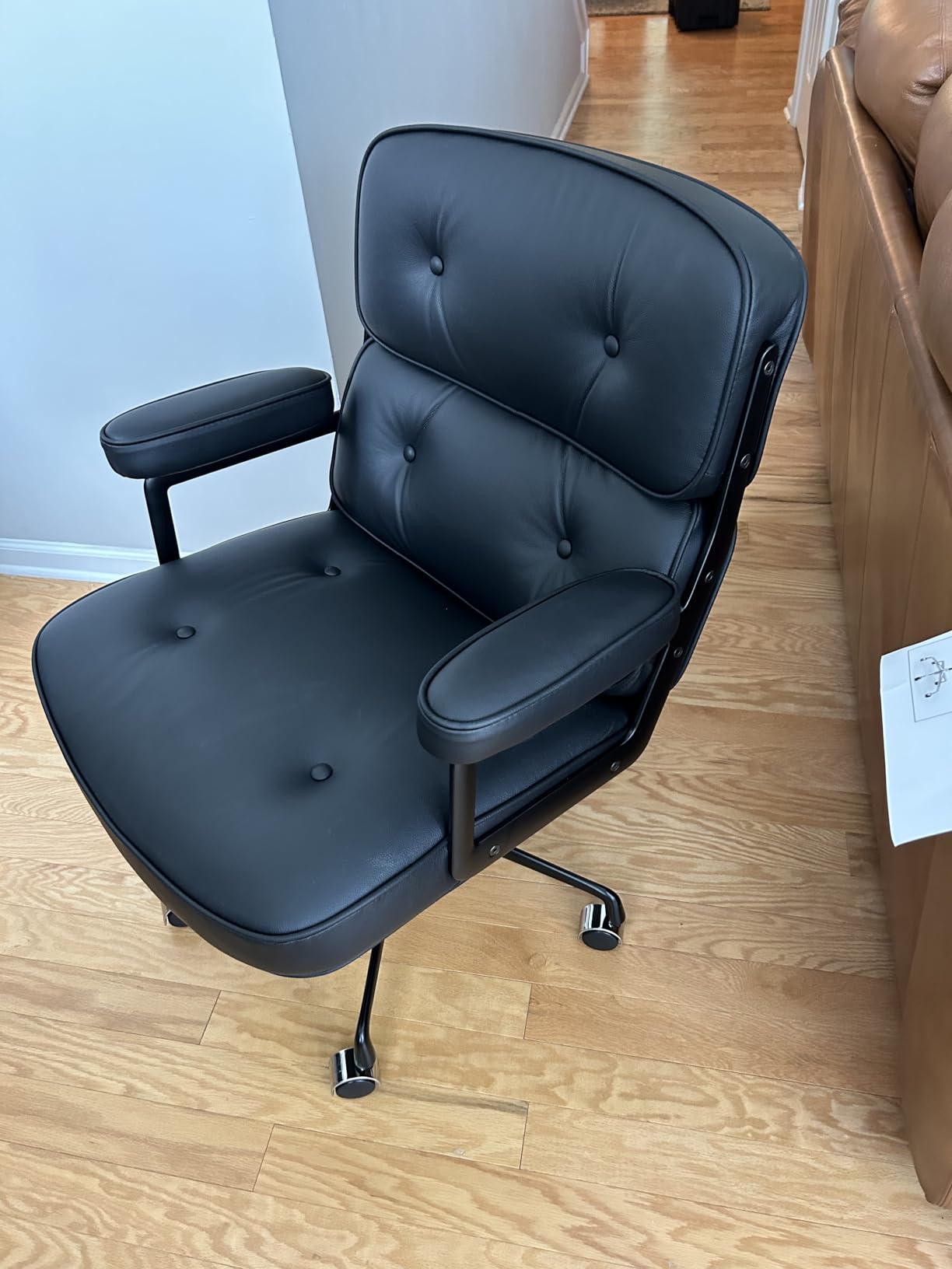 Genuine Leather Office Chair, Mid Back Executive Desk Chair with Aluminum Arms and Wheels, Swivel Office Leather Chair with Thickened Backrest and Ergonomic Lumbar Support, Brown - Customer Photo 2