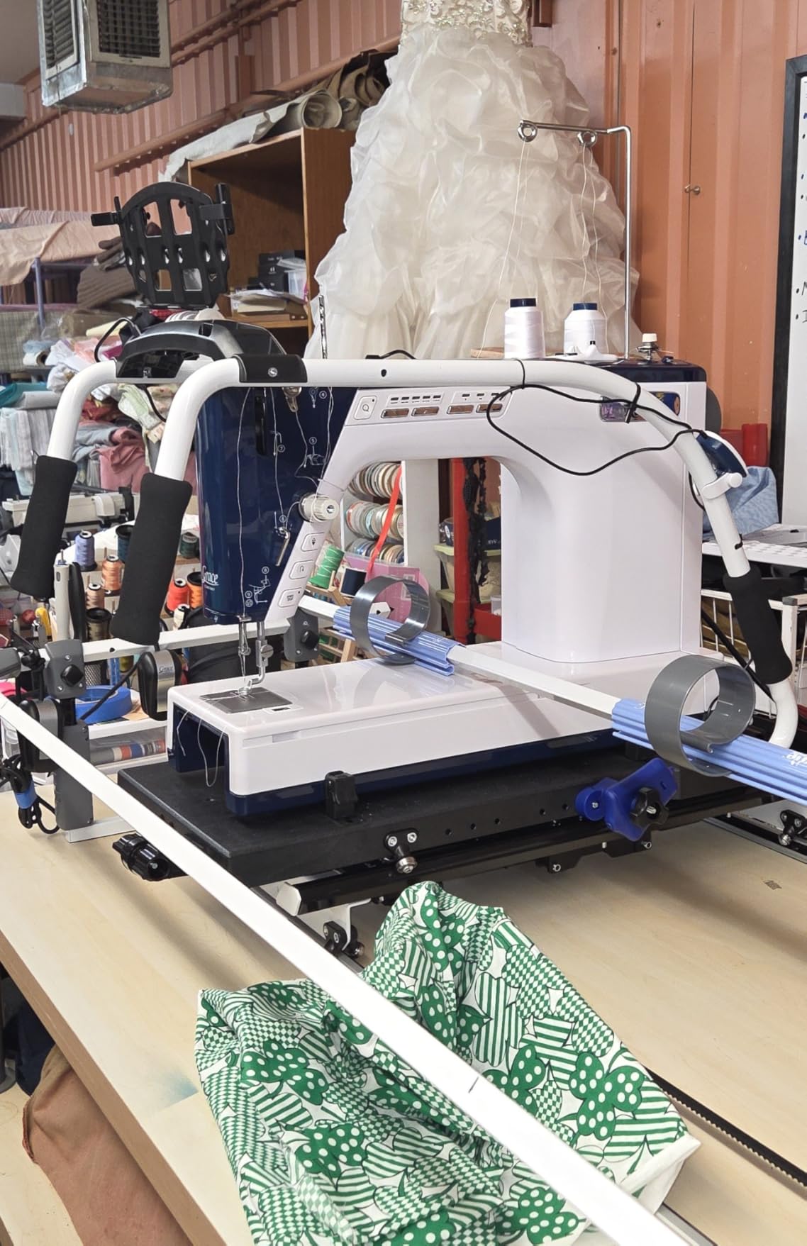 Little Rebel Sewing and Quilting Machine with Built-in Stitch Regulation (Little Rebel) - Customer Photo 1