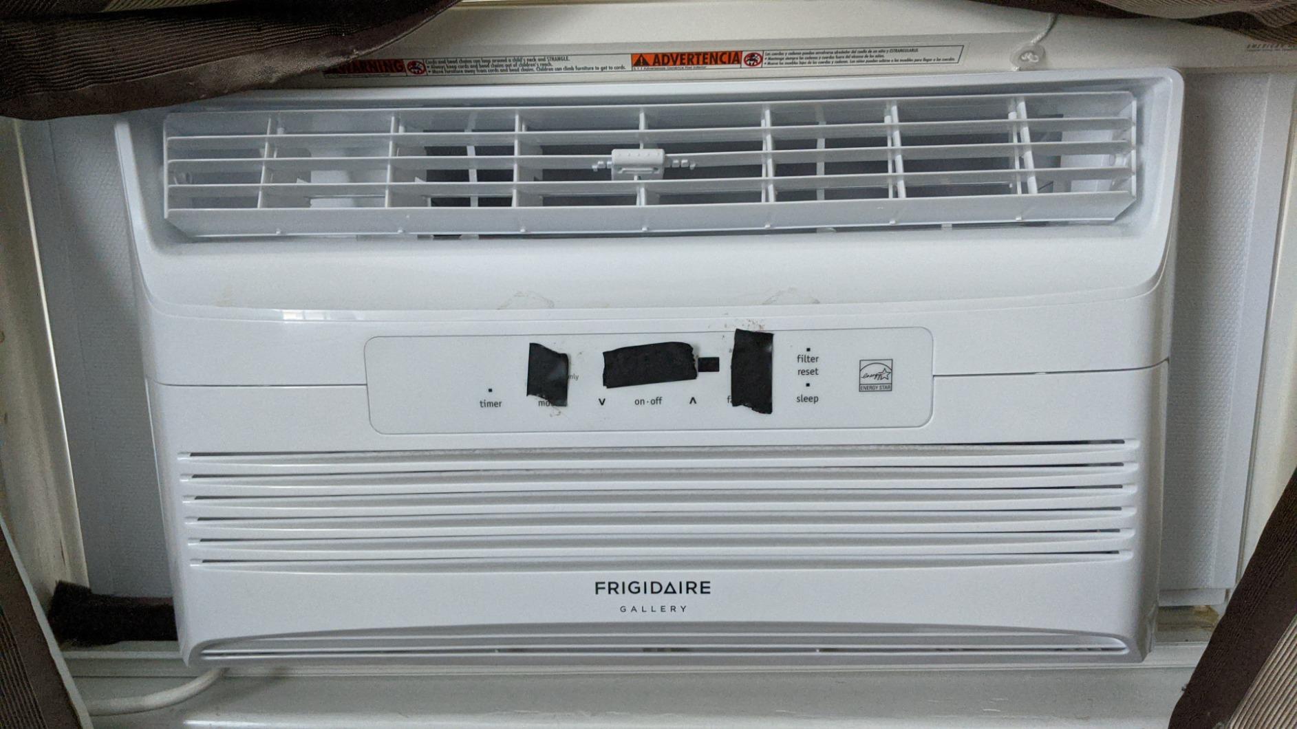 Frigidaire 6,000 BTU Window Air Conditioner & Dehumidifier, 115V, Cools up to 250 Sq. Ft. for Apartment, Dorm Room & Small/Medium Rooms, with Remote Control, Programmable Timer, and Sleep Mode, White - Customer Photo 1